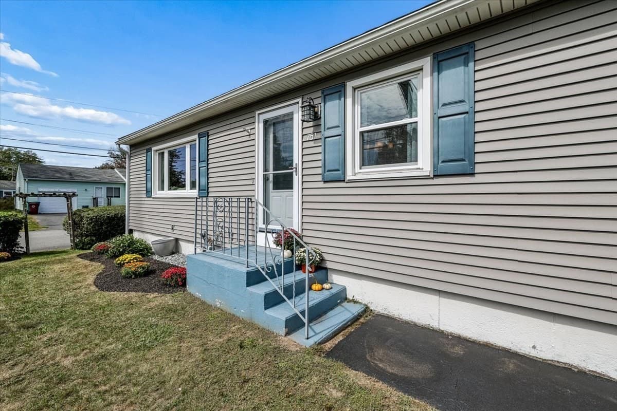 Single Family Residence at 751 Varnum Avenue, Lowell MA 01854, Lowell, photo 5 of 42