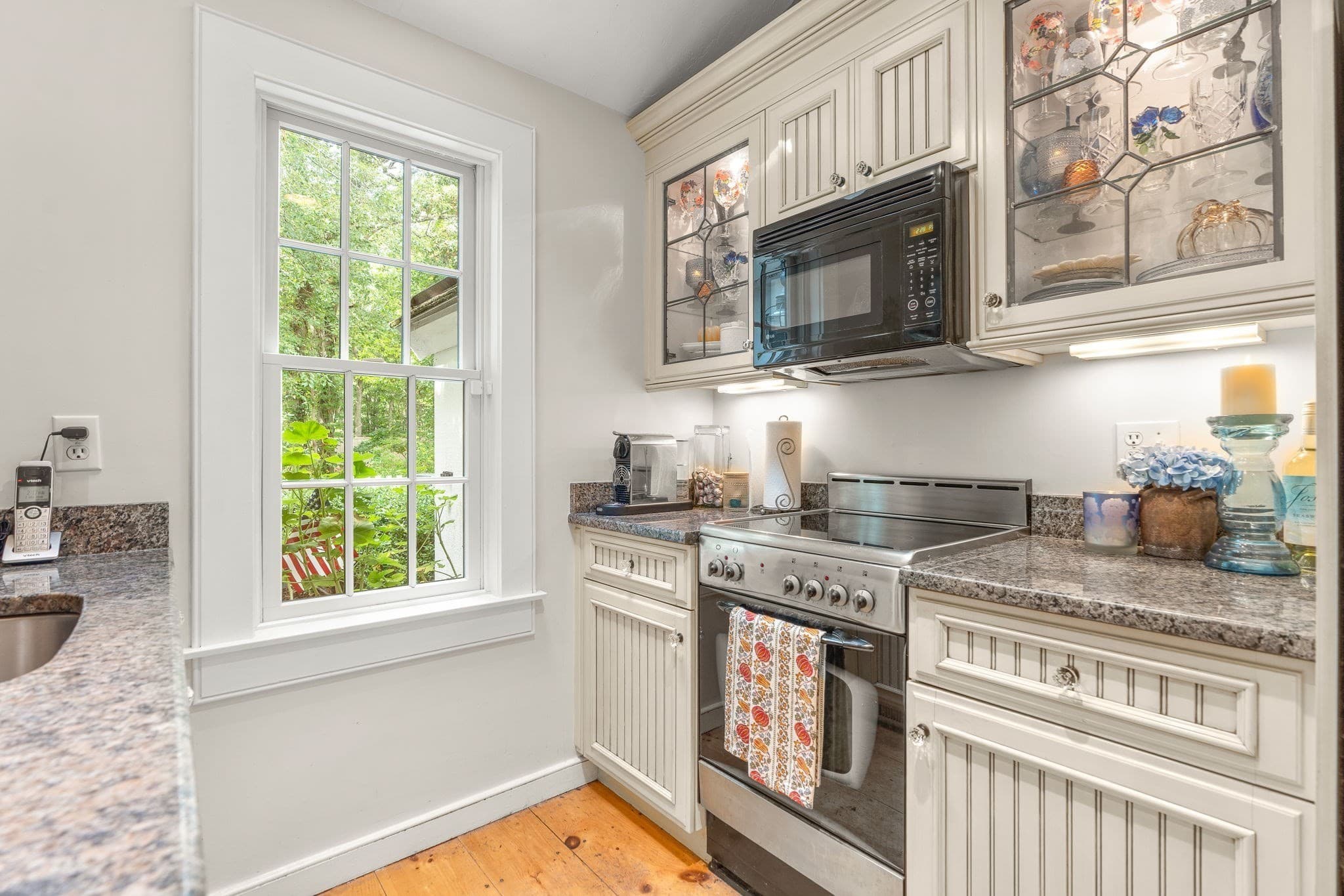 Single Family Residence at 28 Flying Cloud Cr, Mashpee MA 02649, Mashpee, photo 10 of 28