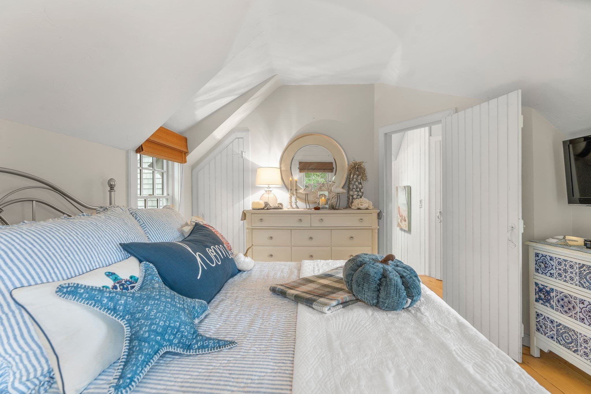 Single Family Residence at 28 Flying Cloud Cr, Mashpee MA 02649, Mashpee, photo 19 of 28