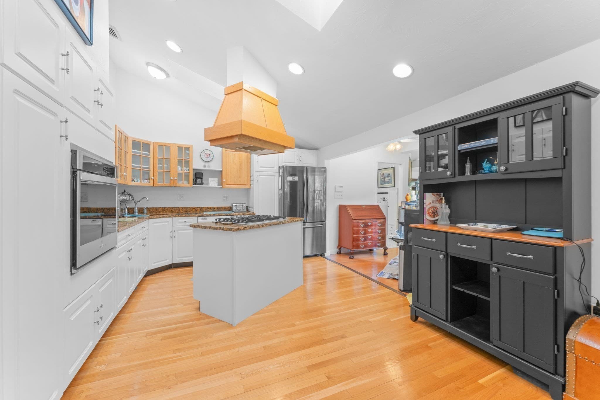 Single Family Residence at 860 Washington Street, Easton MA 02375, Easton, photo 6 of 37