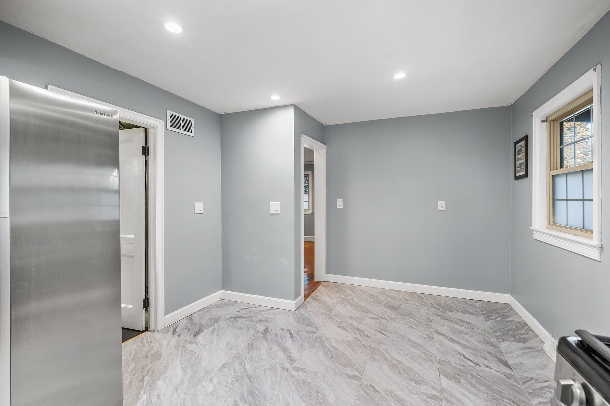 Single Family Residence at 51 Selwyn Rd, Randolph MA 02368, Randolph, photo 5 of 40