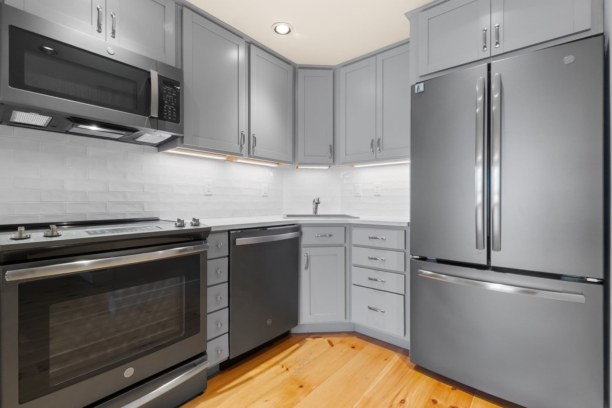 Condominium at 44 Lexington Ave # 37, Gloucester MA 01930, Gloucester, photo 4 of 25
