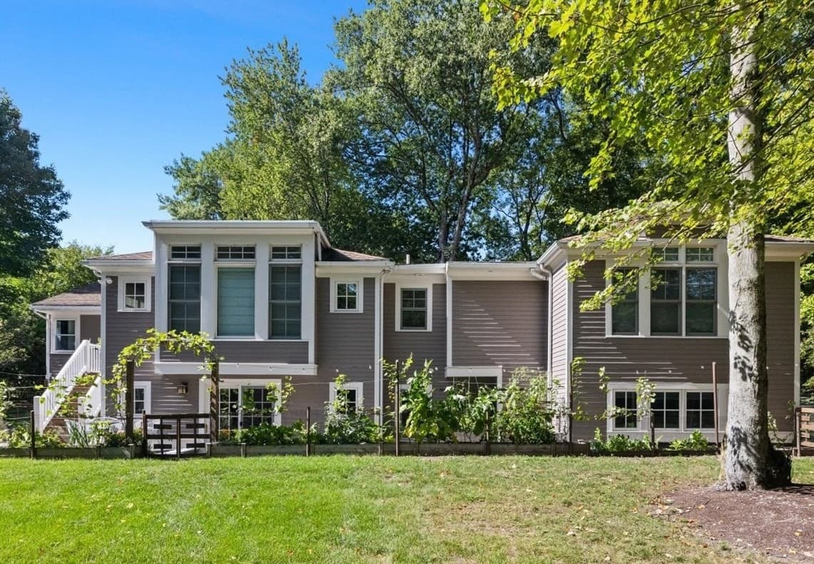38 Hunnewell St, Needham MA 02494