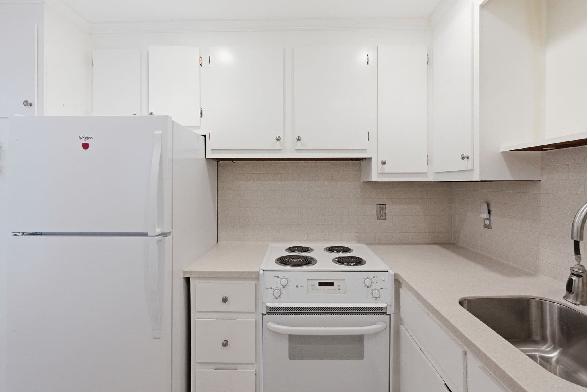 Condominium at 1323 Worcester Rd # E6, Framingham MA 01701, Framingham, photo 7 of 31