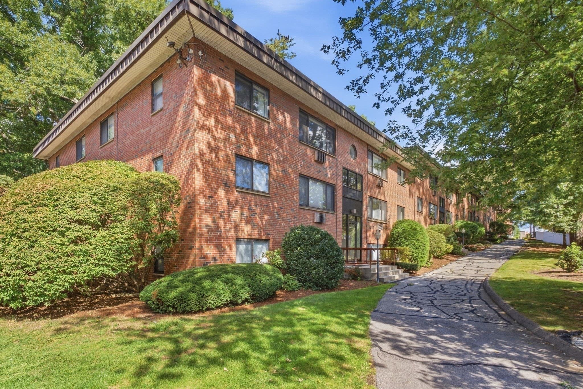 Condominium at 1323 Worcester Rd # E6, Framingham MA 01701, Framingham, photo 18 of 31