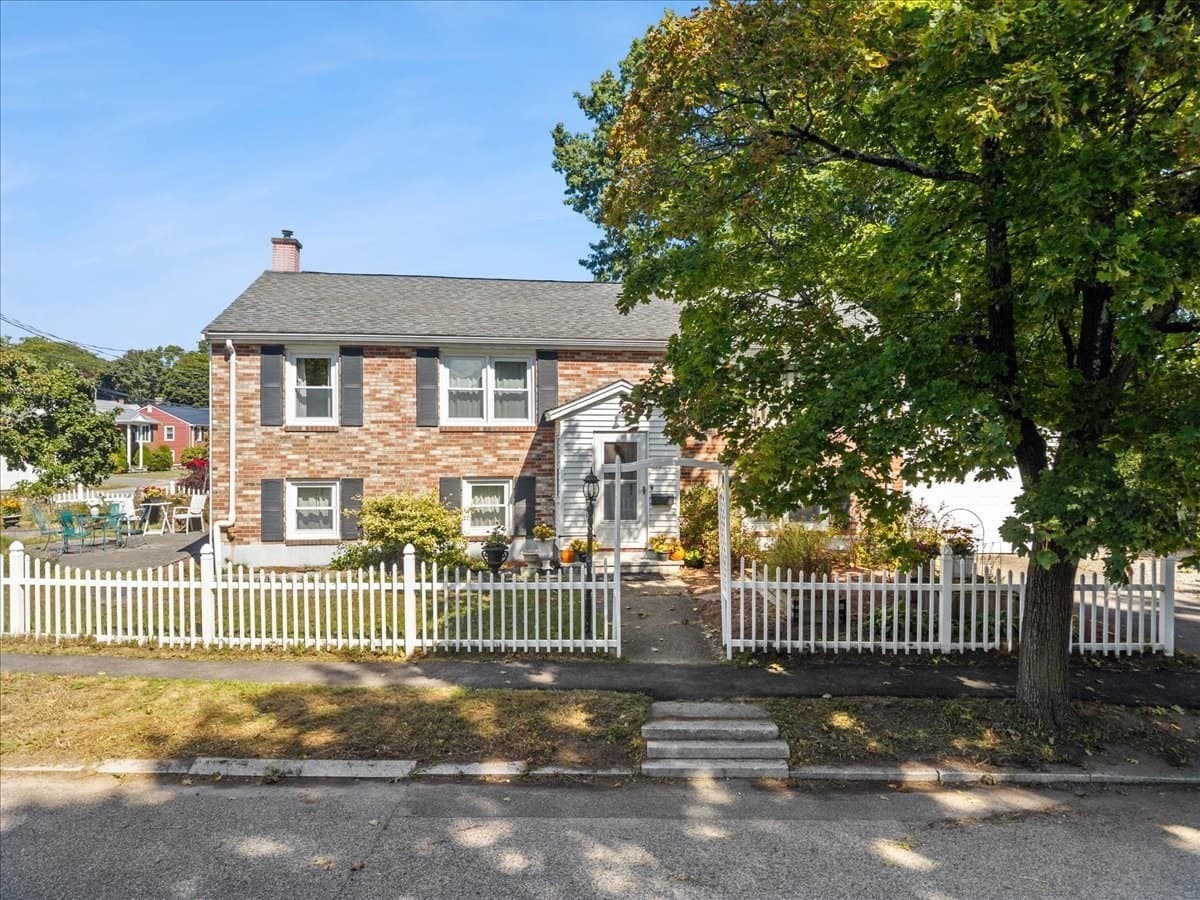 Single Family Residence at 116 Running Brook Rd., Boston MA 02132, Boston, photo 2 of 42