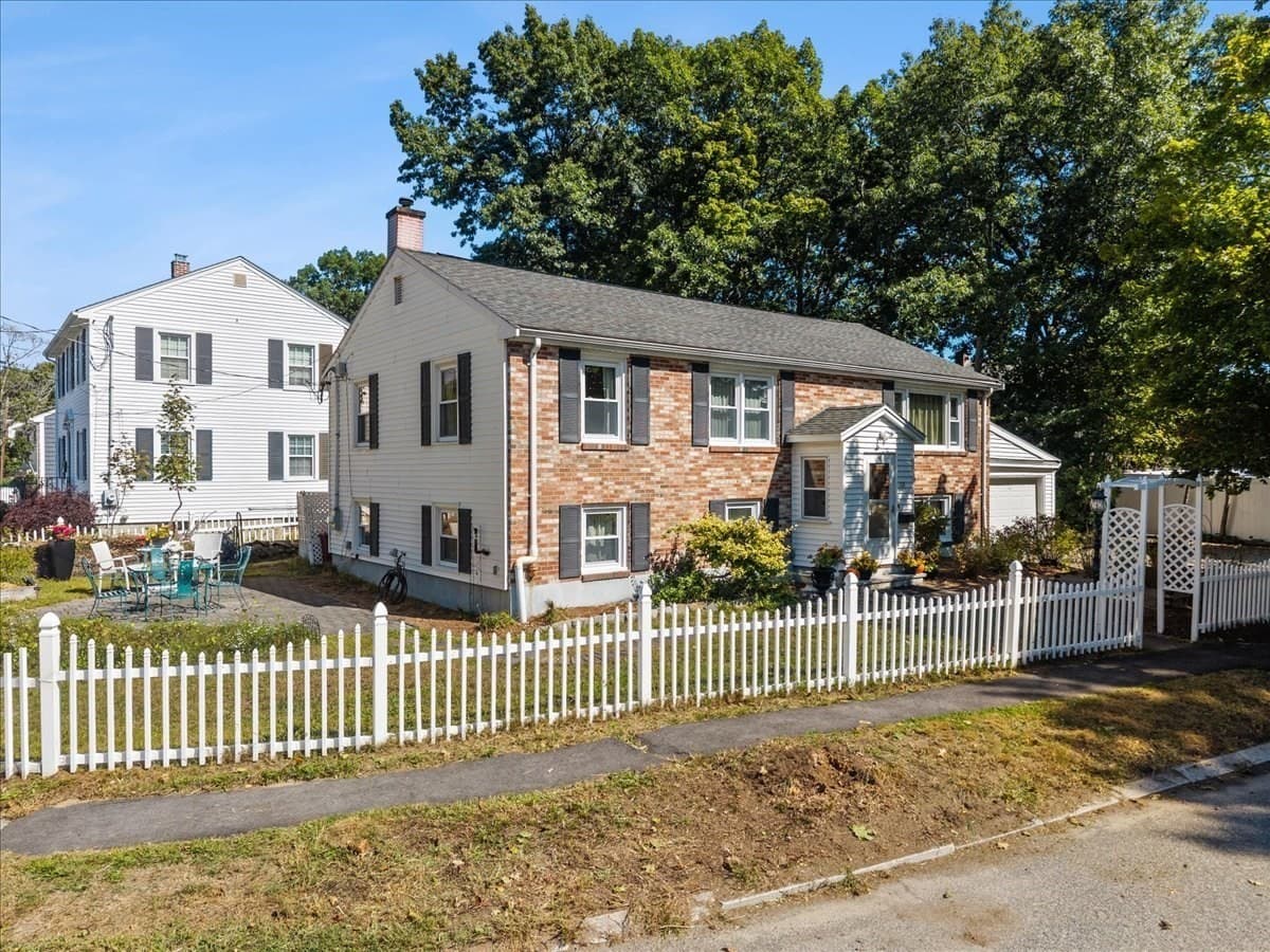 Single Family Residence at 116 Running Brook Rd., Boston MA 02132, Boston, photo 3 of 42