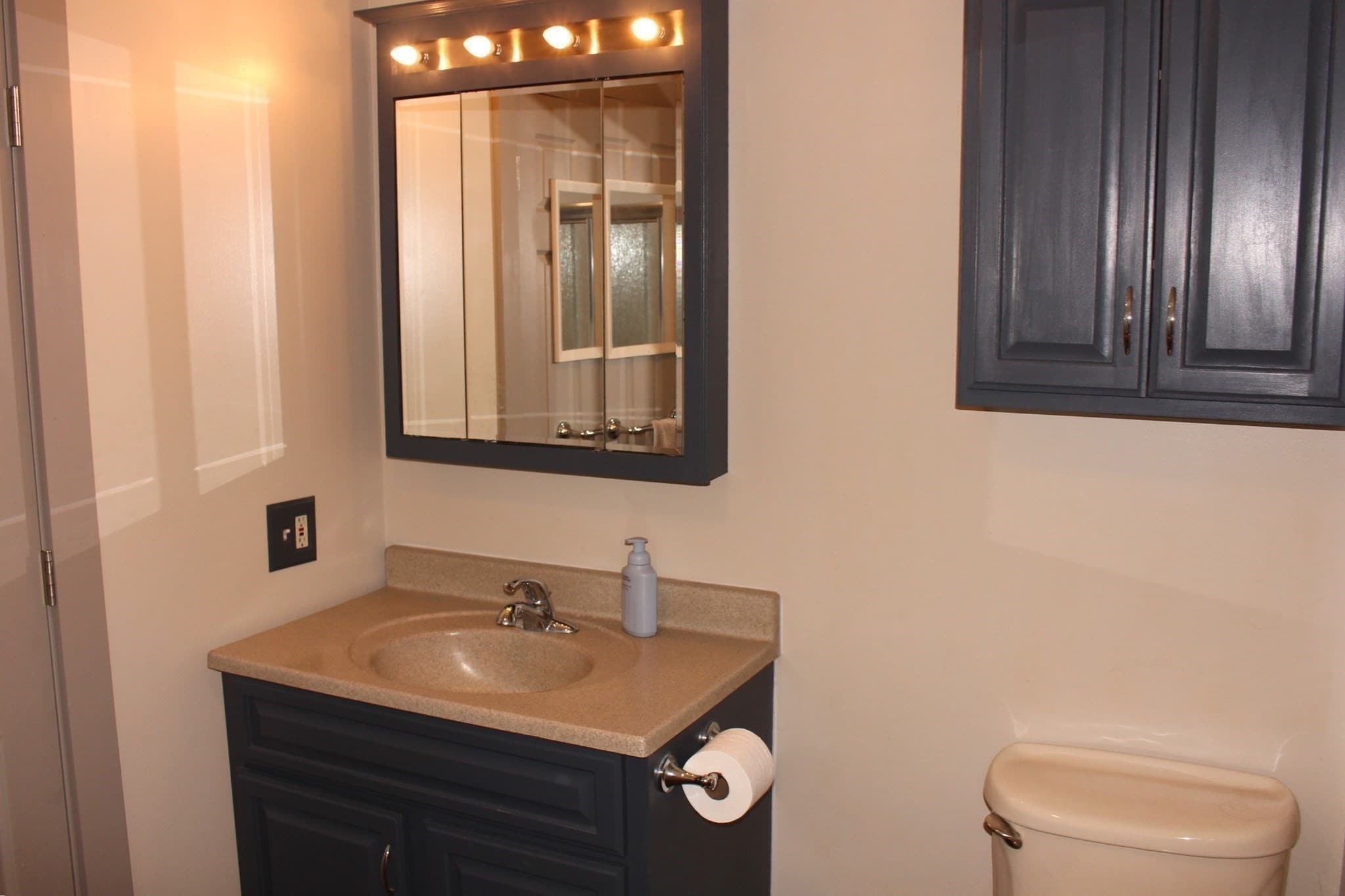Single Family Residence at 285 Millers Falls Rd, Northfield MA 01360, Northfield, photo 11 of 29