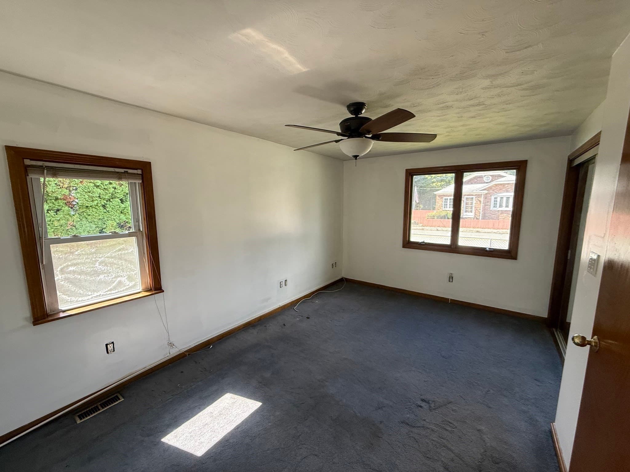 Single Family Residence at 285 Huttleston Ave, Fairhaven MA 02719, Fairhaven, photo 13 of 18