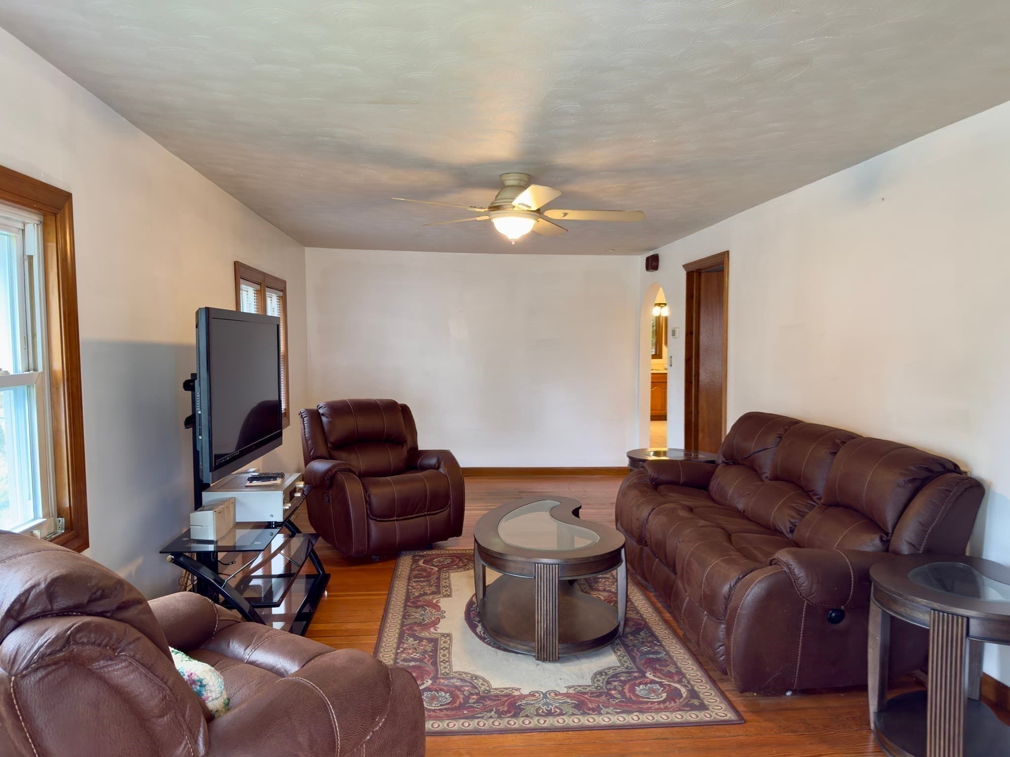 Single Family Residence at 285 Huttleston Ave, Fairhaven MA 02719, Fairhaven, photo 11 of 18