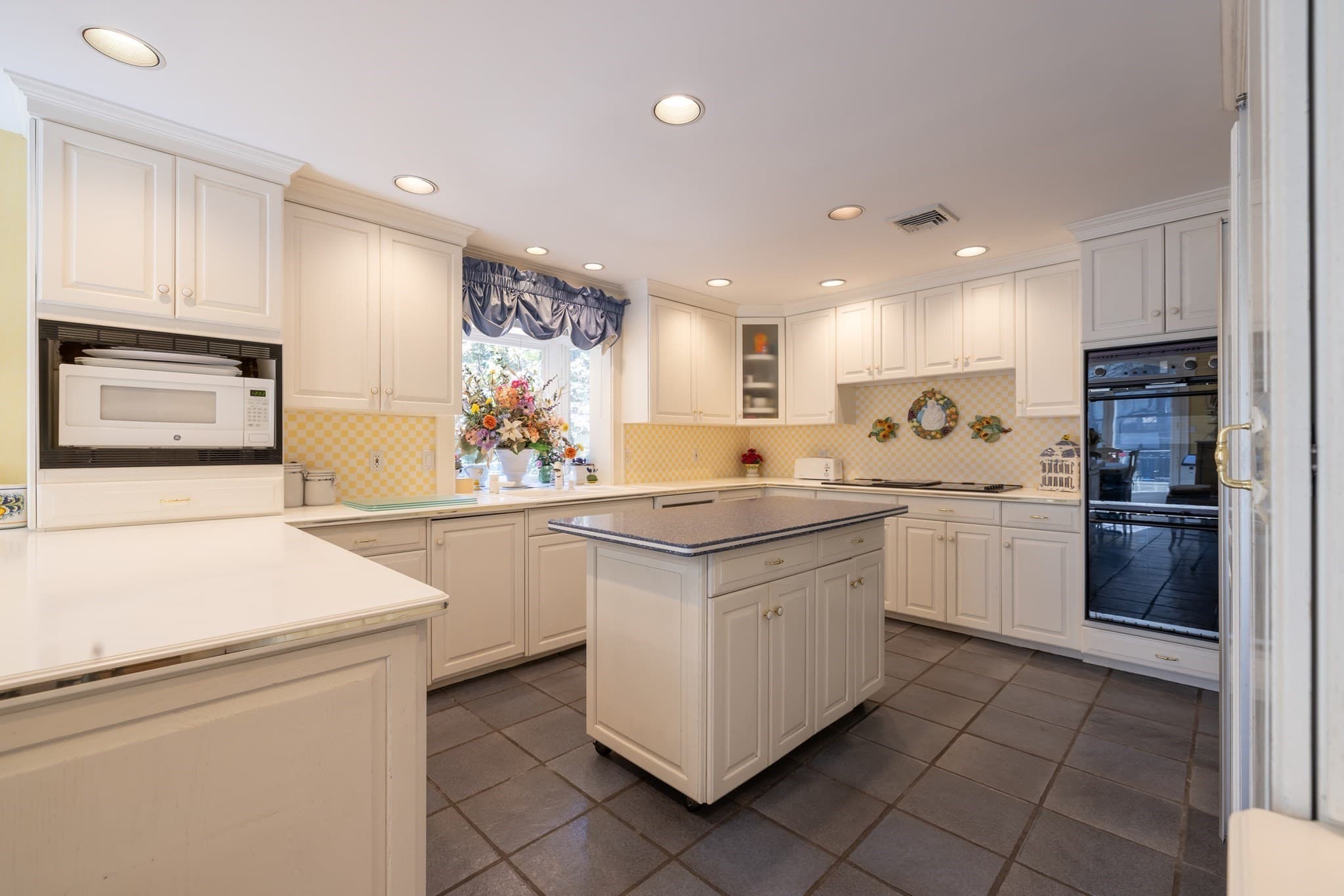 Single Family Residence at 131 Fair Oaks Park, Needham MA 02492, Needham, photo 18 of 37