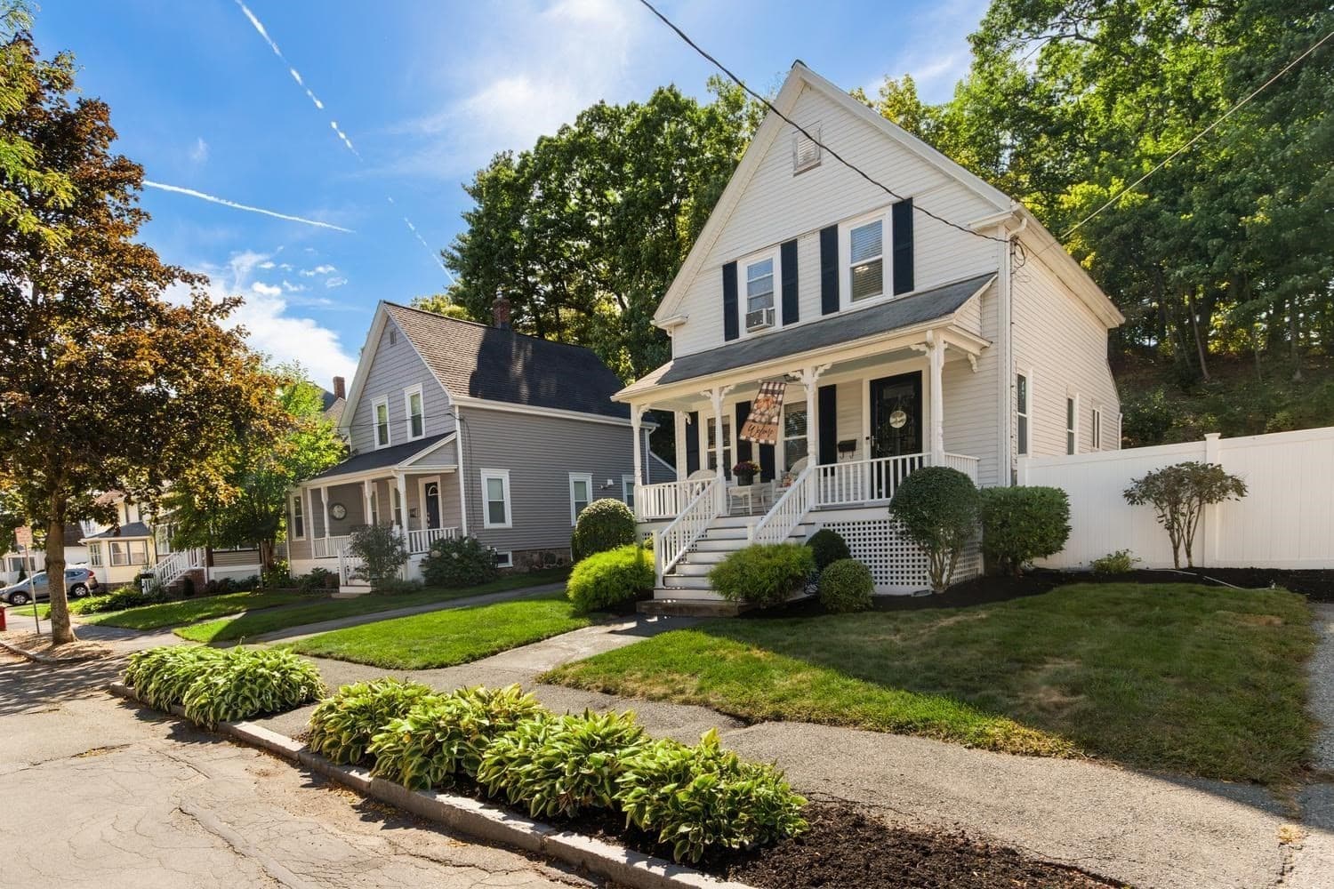 Single Family Residence at 5 Walnut St, Wakefield MA 01880, Wakefield, photo 2 of 35