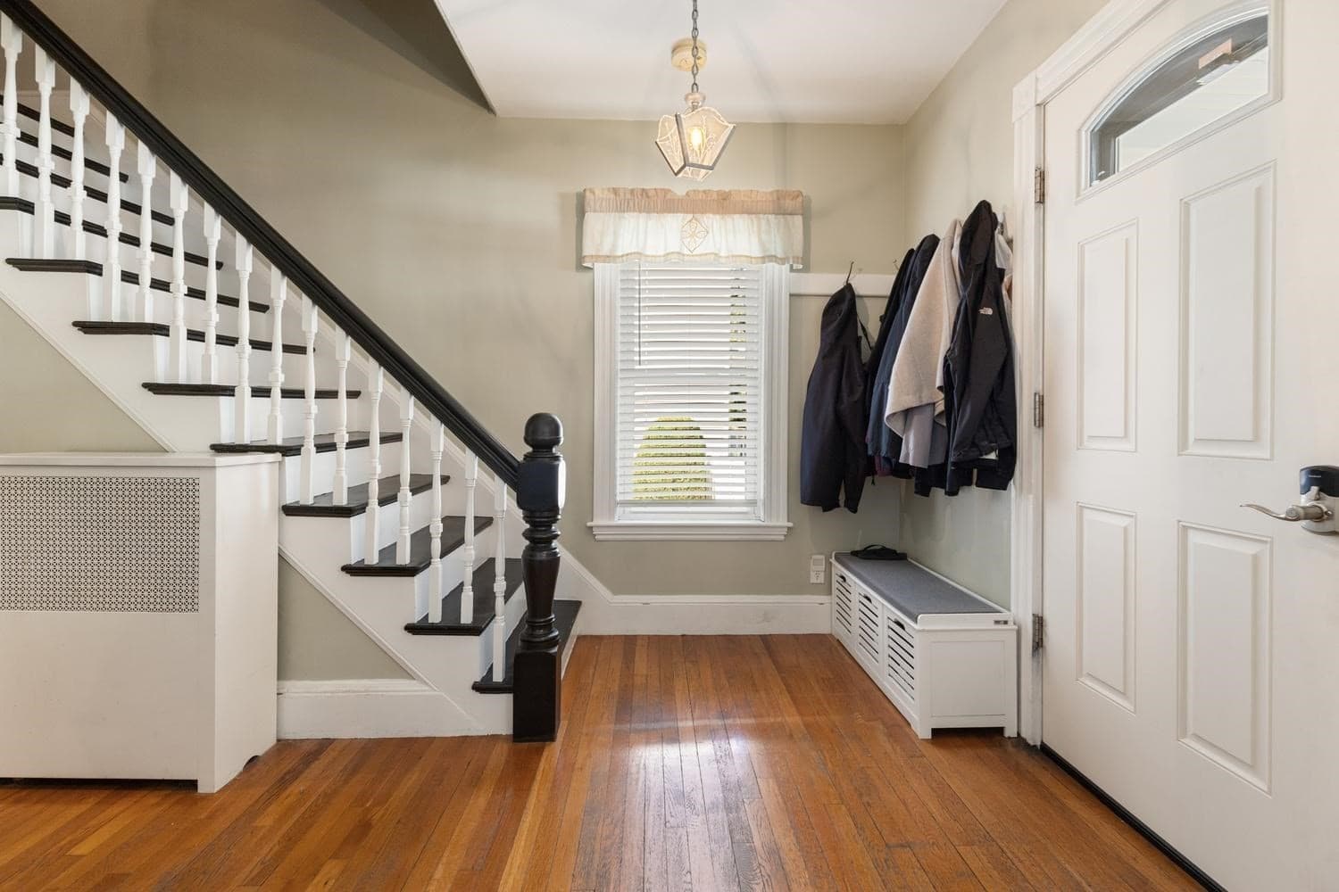 Single Family Residence at 5 Walnut St, Wakefield MA 01880, Wakefield, photo 8 of 35