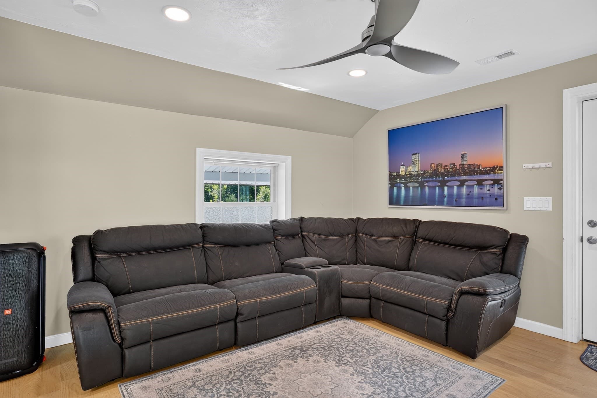 Single Family Residence at 71 River St, Leominster MA 01453, Leominster, photo 5 of 34