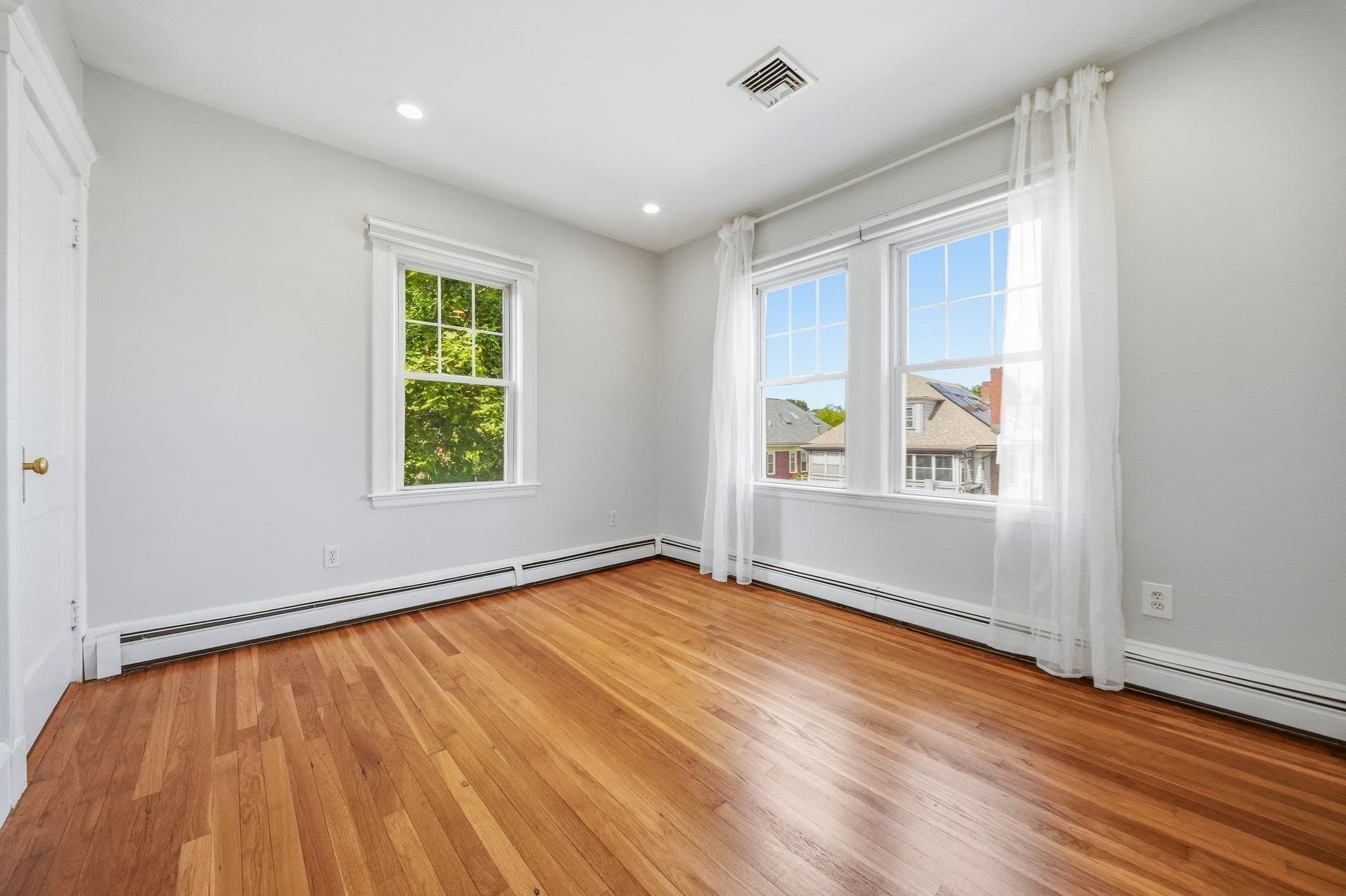 Condominium at 103 Welles Ave # 3R, Boston MA 02124, Boston, photo 23 of 26