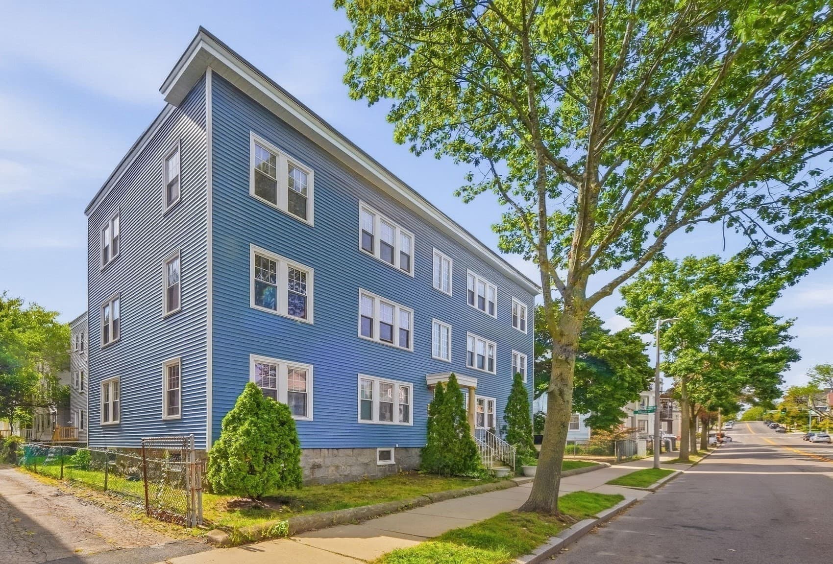 Condominium at 103 Welles Ave # 3R, Boston MA 02124, Boston, photo 2 of 26