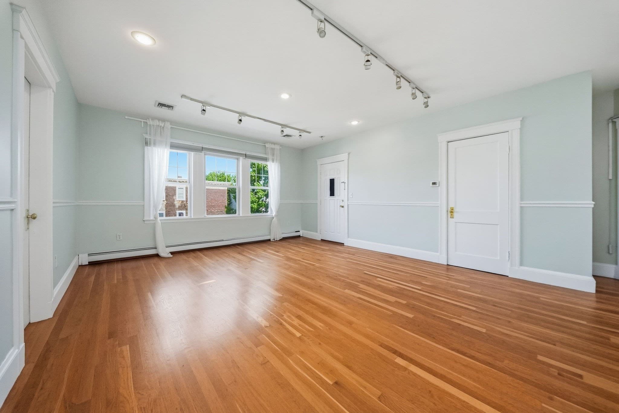 Condominium at 103 Welles Ave # 3R, Boston MA 02124, Boston, photo 6 of 26