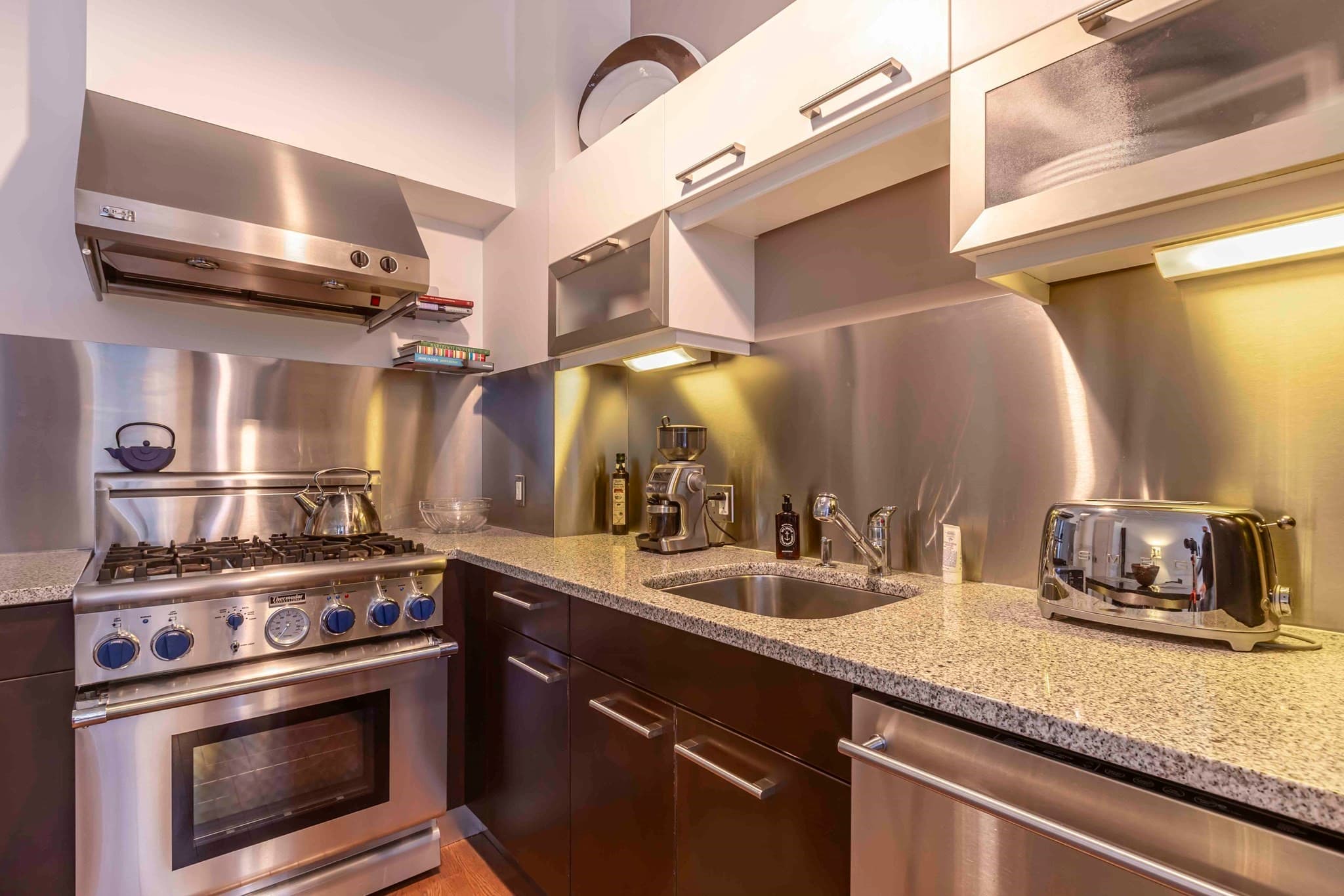 Condominium at 88 Kingston St # 2D, Boston MA 02111, Boston, photo 6 of 26