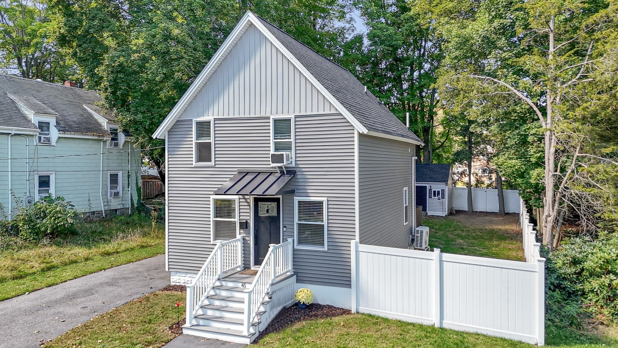 Single Family Residence at 45 Agawam Ave, Haverhill MA 01835, Haverhill, photo 2 of 37