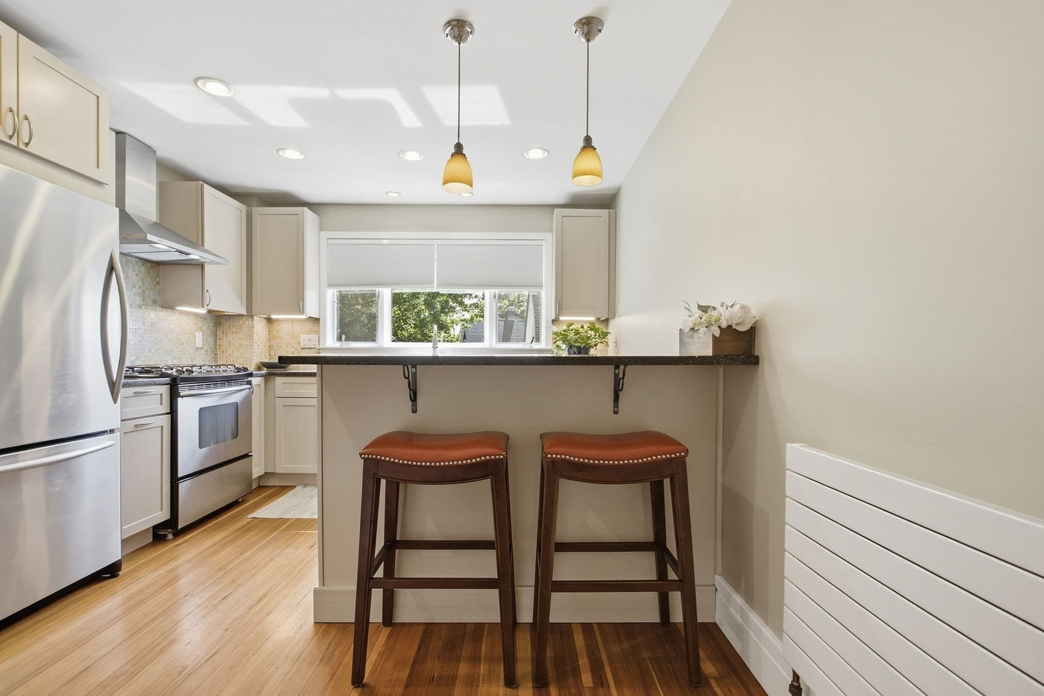 Multi Family at 31 Mount Vernon St, Boston MA 02132, Boston, photo 5 of 42