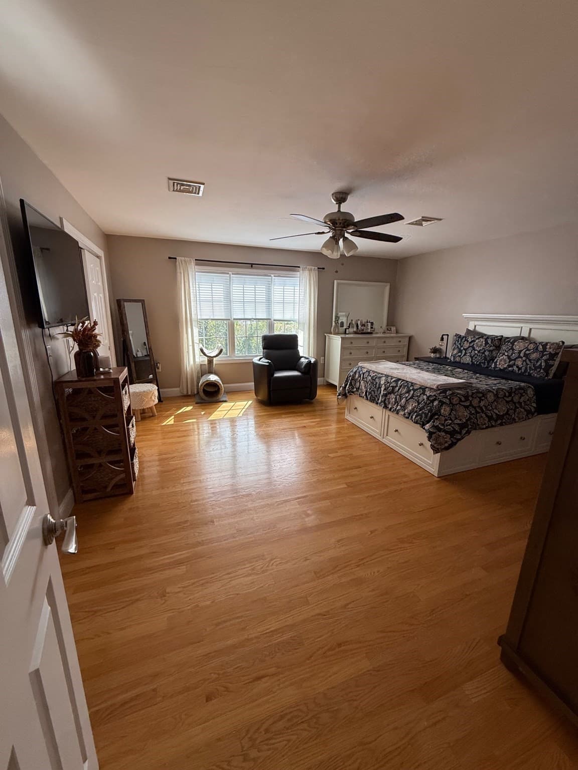 Condominium at 700 Lees River Ave # 12, Somerset MA 02725, Somerset, photo 13 of 30