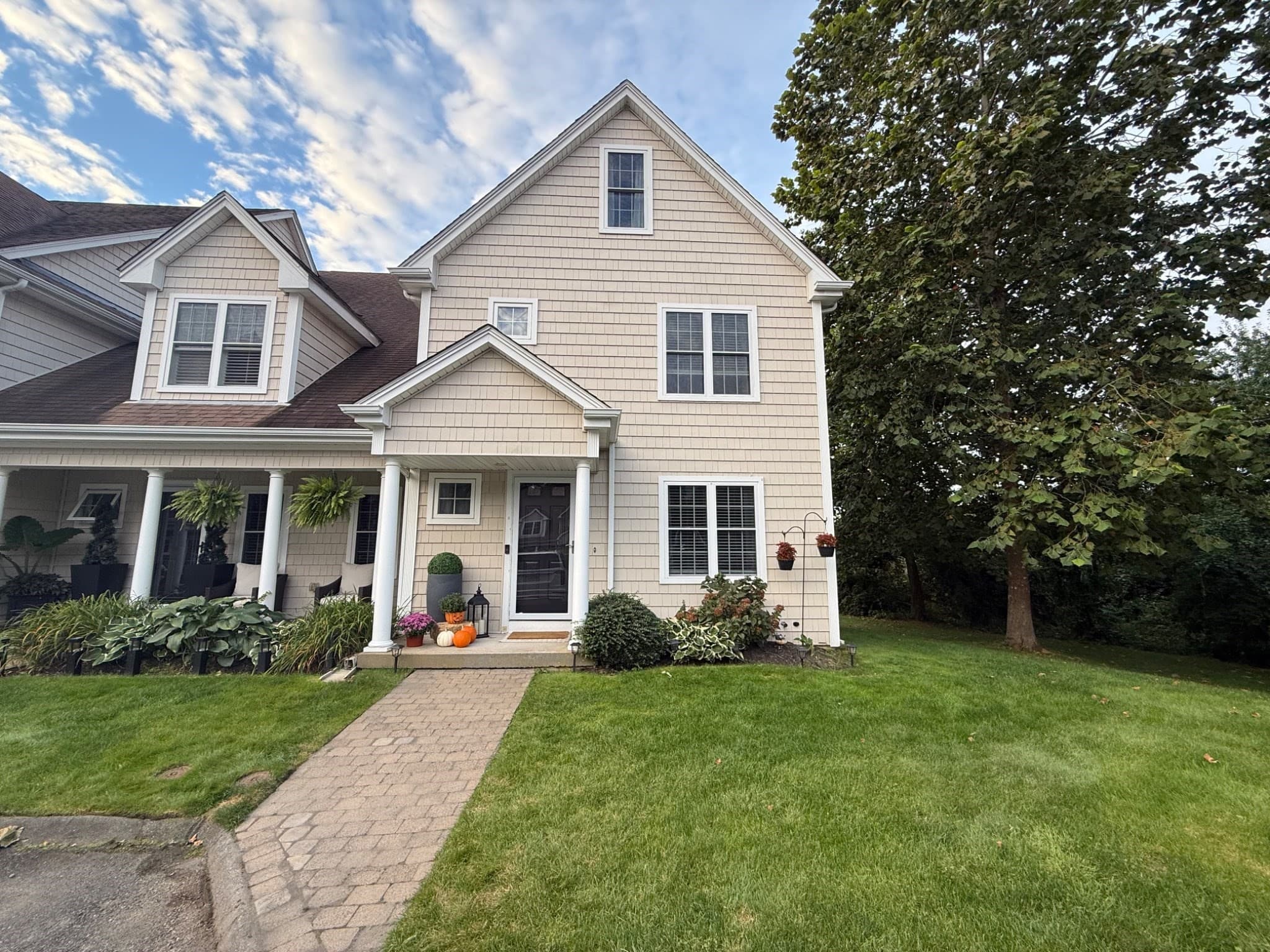 700 Lees River Ave # 12, Somerset MA 02725