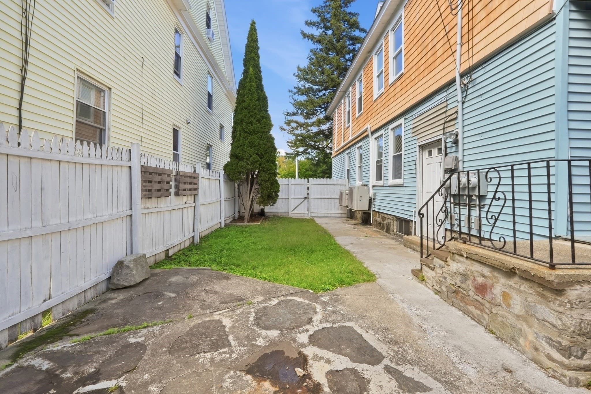 Multi Family at 15 Maple Tree Ln, Worcester MA 01602, Worcester, photo 32 of 37