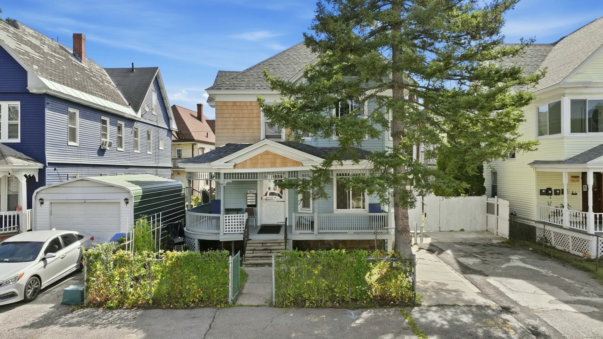 15 Maple Tree Ln, Worcester MA 01602