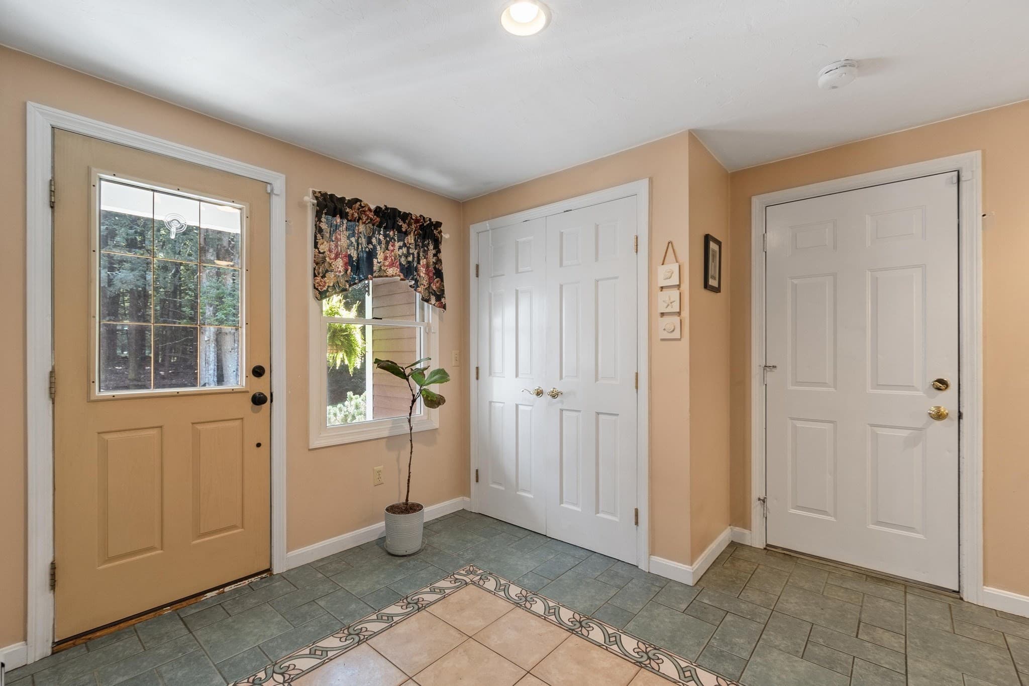 Single Family Residence at 58 Williamsville Road, Hubbardston MA 01452, Hubbardston, photo 11 of 42