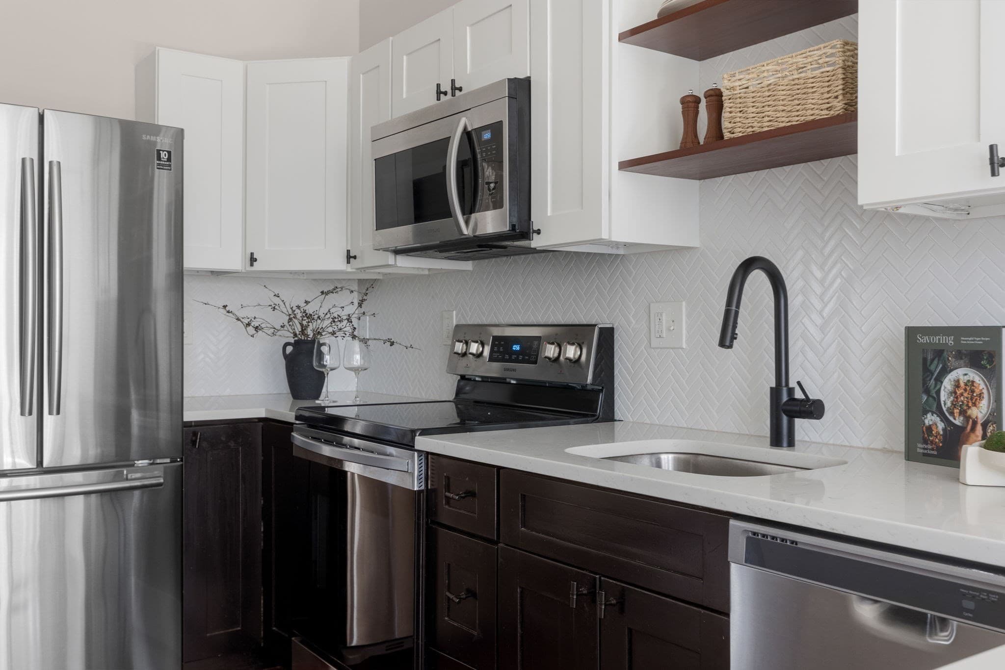 Condominium at 256 Bremen St # 2, Boston MA 02128, Boston, photo 3 of 11