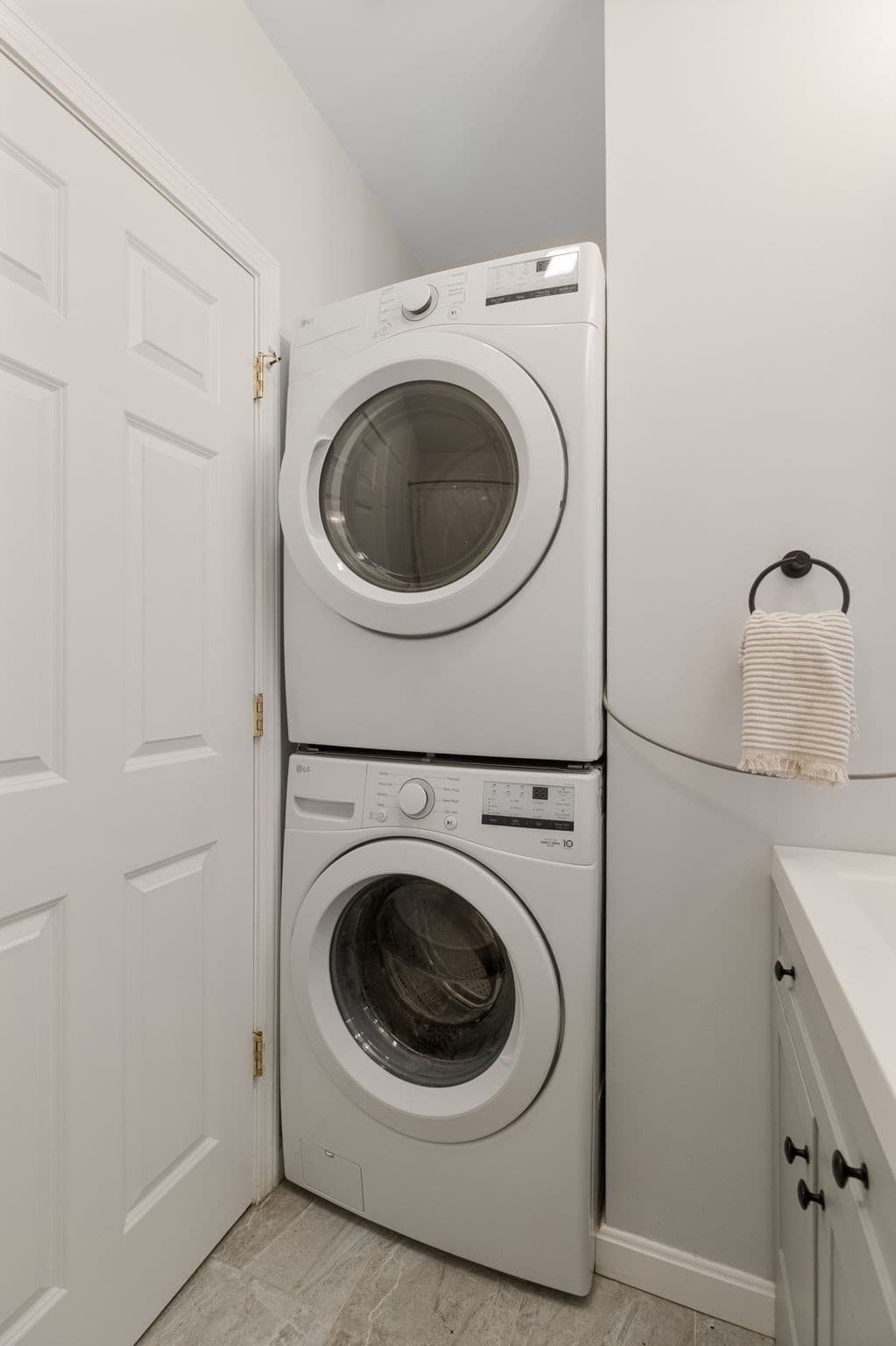 Condominium at 256 Bremen St # 2, Boston MA 02128, Boston, photo 10 of 11
