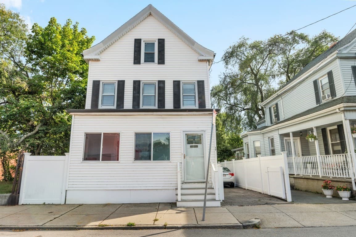 19 Richmond St, Boston MA 02124