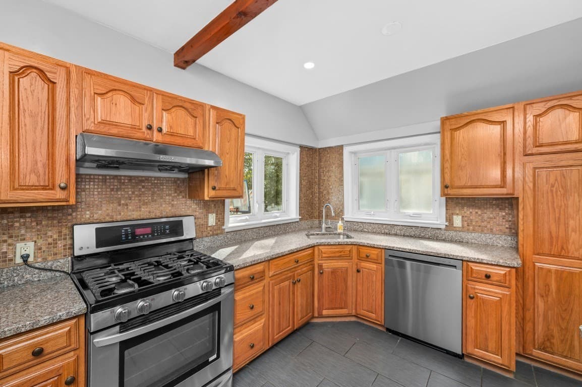 Single Family Residence at 19 Richmond St, Boston MA 02124, Boston, photo 11 of 32