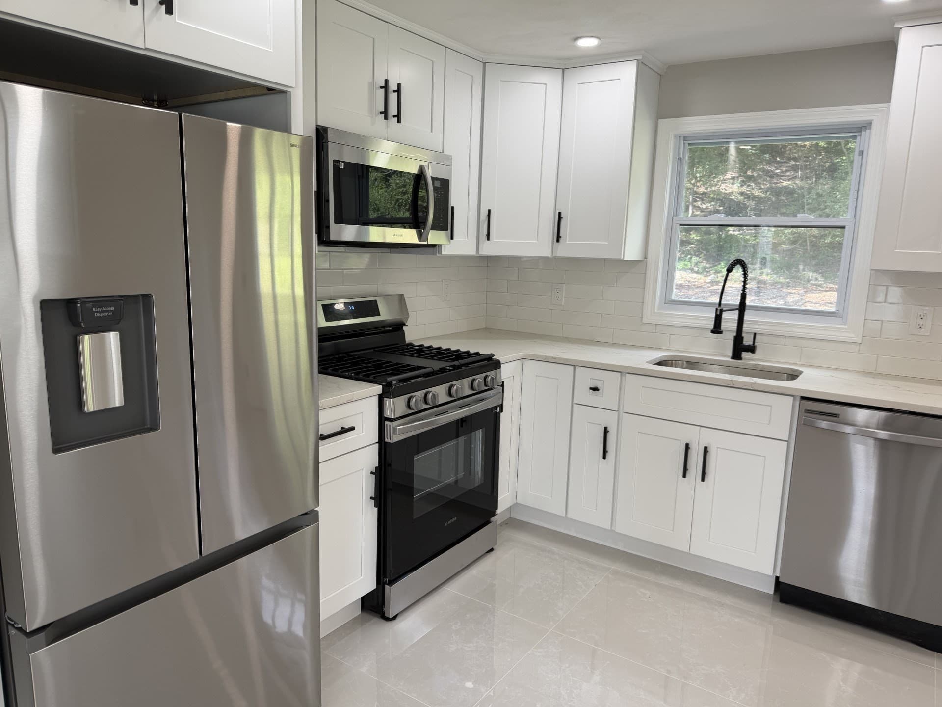 Single Family Residence at 432 Mower St, Worcester MA 01602, Worcester, photo 6 of 24