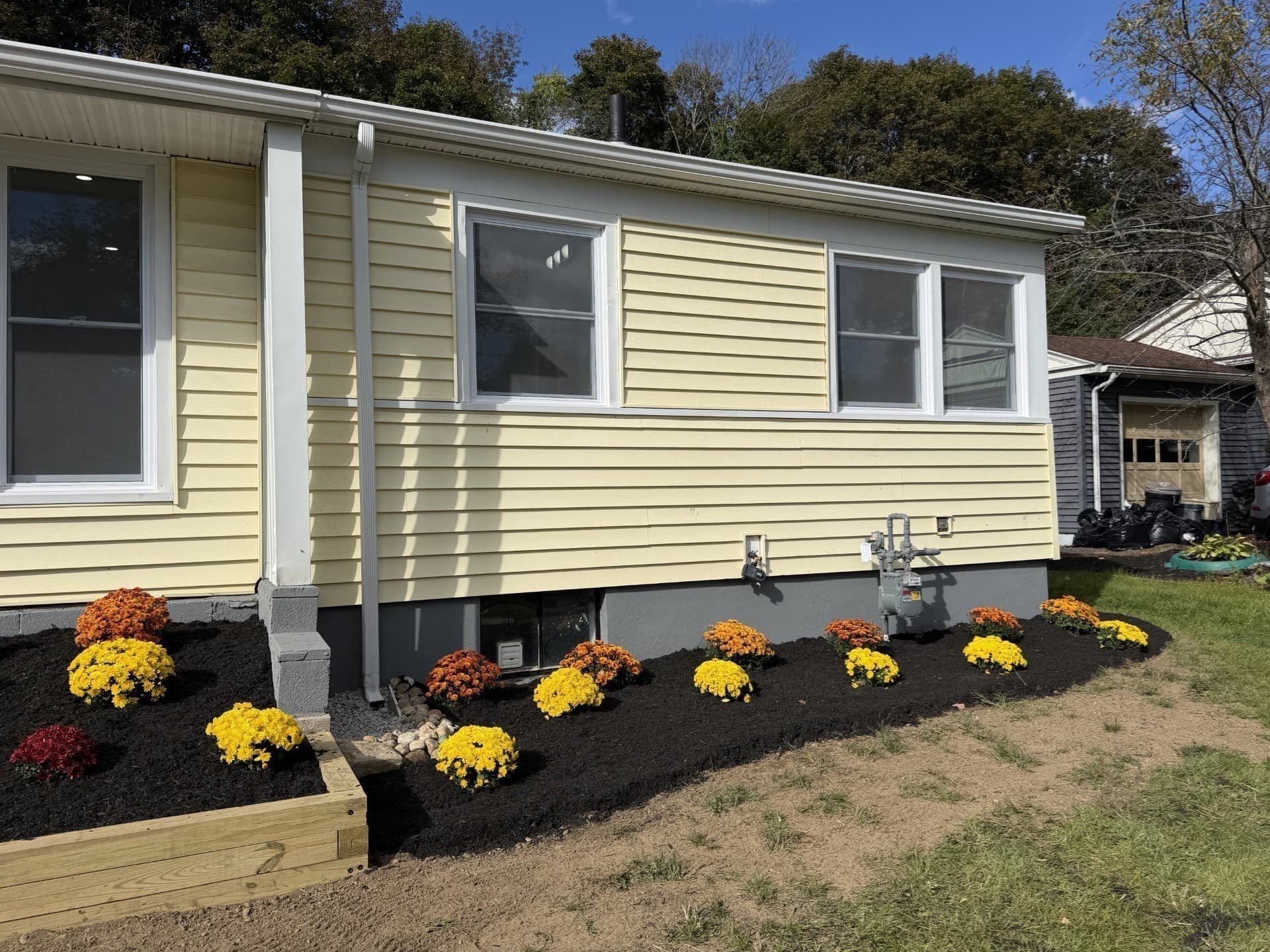 Single Family Residence at 432 Mower St, Worcester MA 01602, Worcester, photo 3 of 24