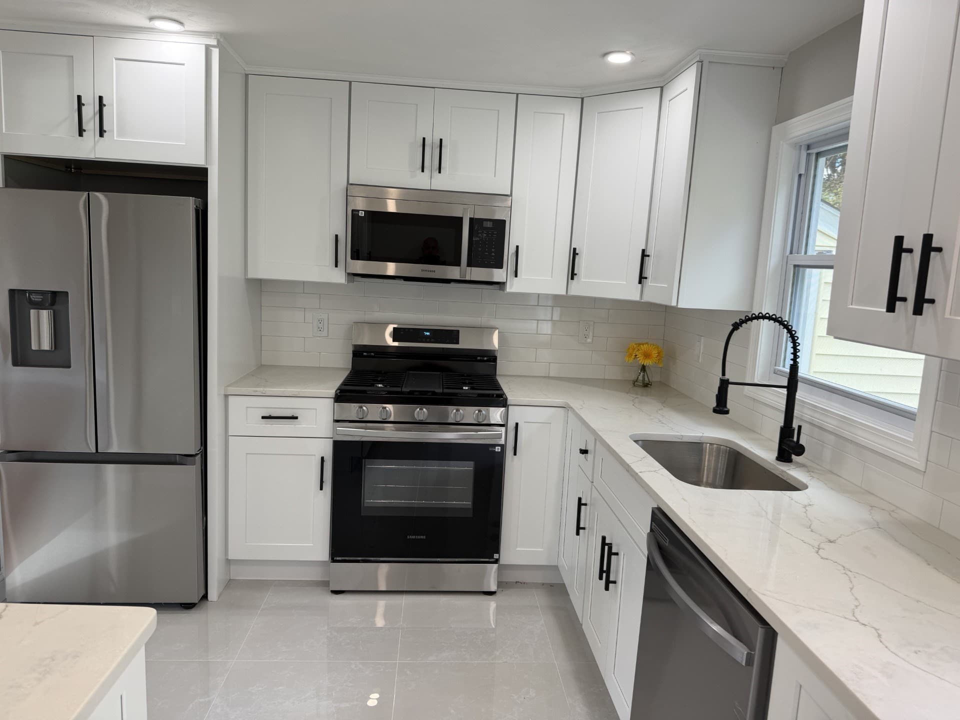 Single Family Residence at 432 Mower St, Worcester MA 01602, Worcester, photo 5 of 24