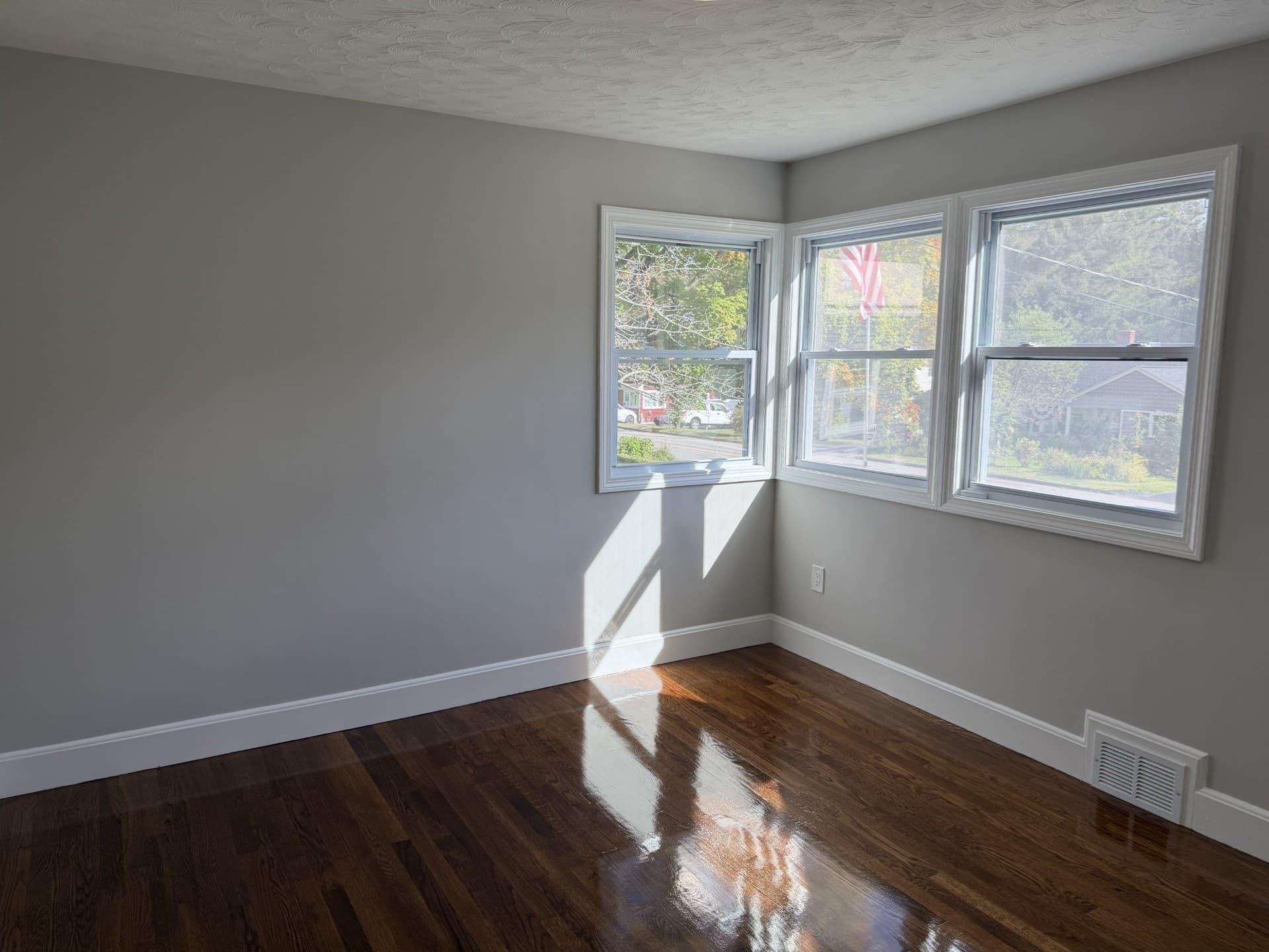 Single Family Residence at 432 Mower St, Worcester MA 01602, Worcester, photo 14 of 24
