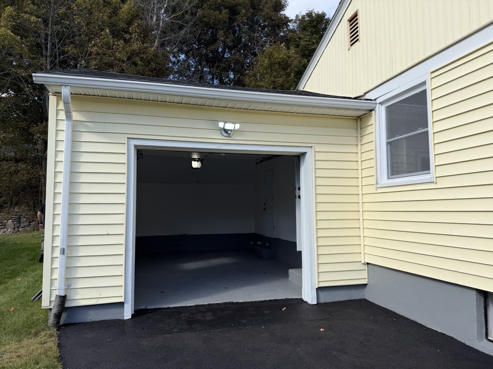 Single Family Residence at 432 Mower St, Worcester MA 01602, Worcester, photo 21 of 24