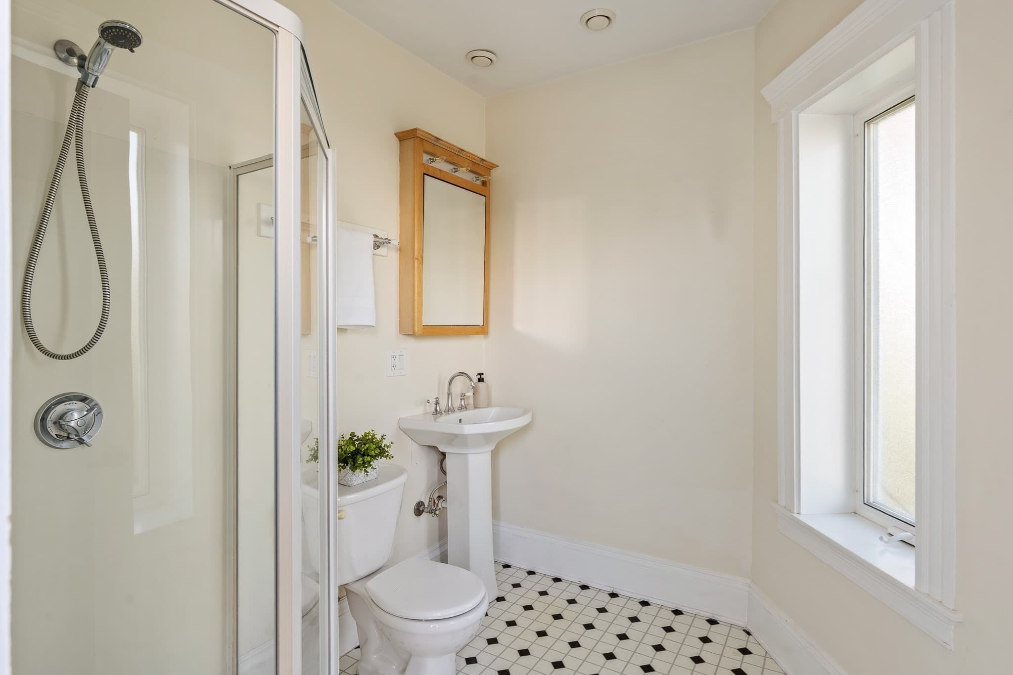 Condominium at 26 Princeton St # 26, Medford MA 02155, Medford, photo 8 of 15