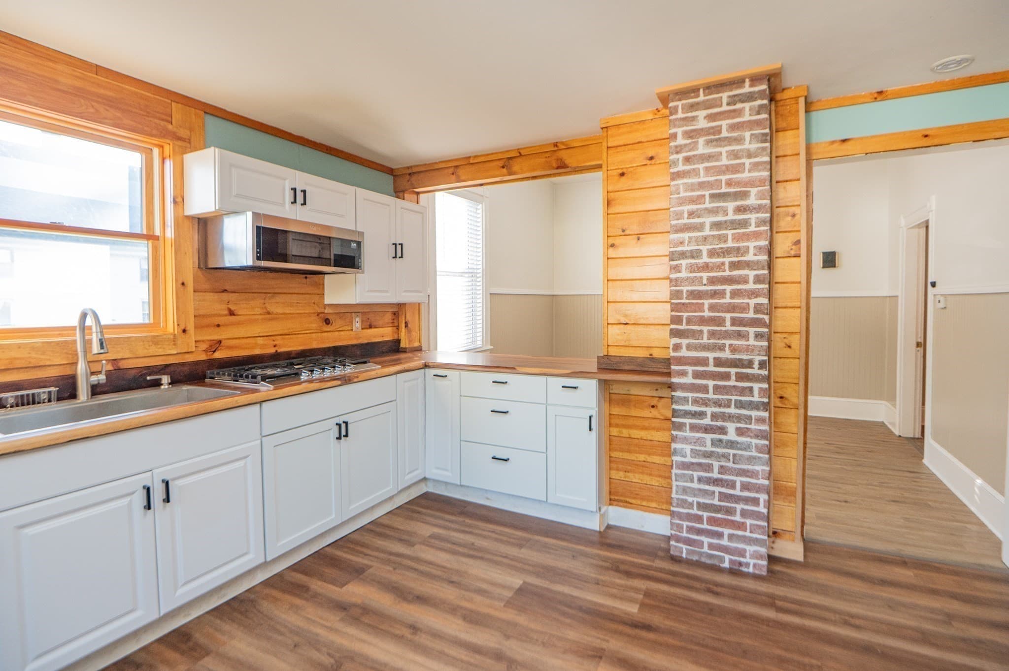 Single Family Residence at 19 Lynn St, Peabody MA 01960, Peabody, photo 5 of 25