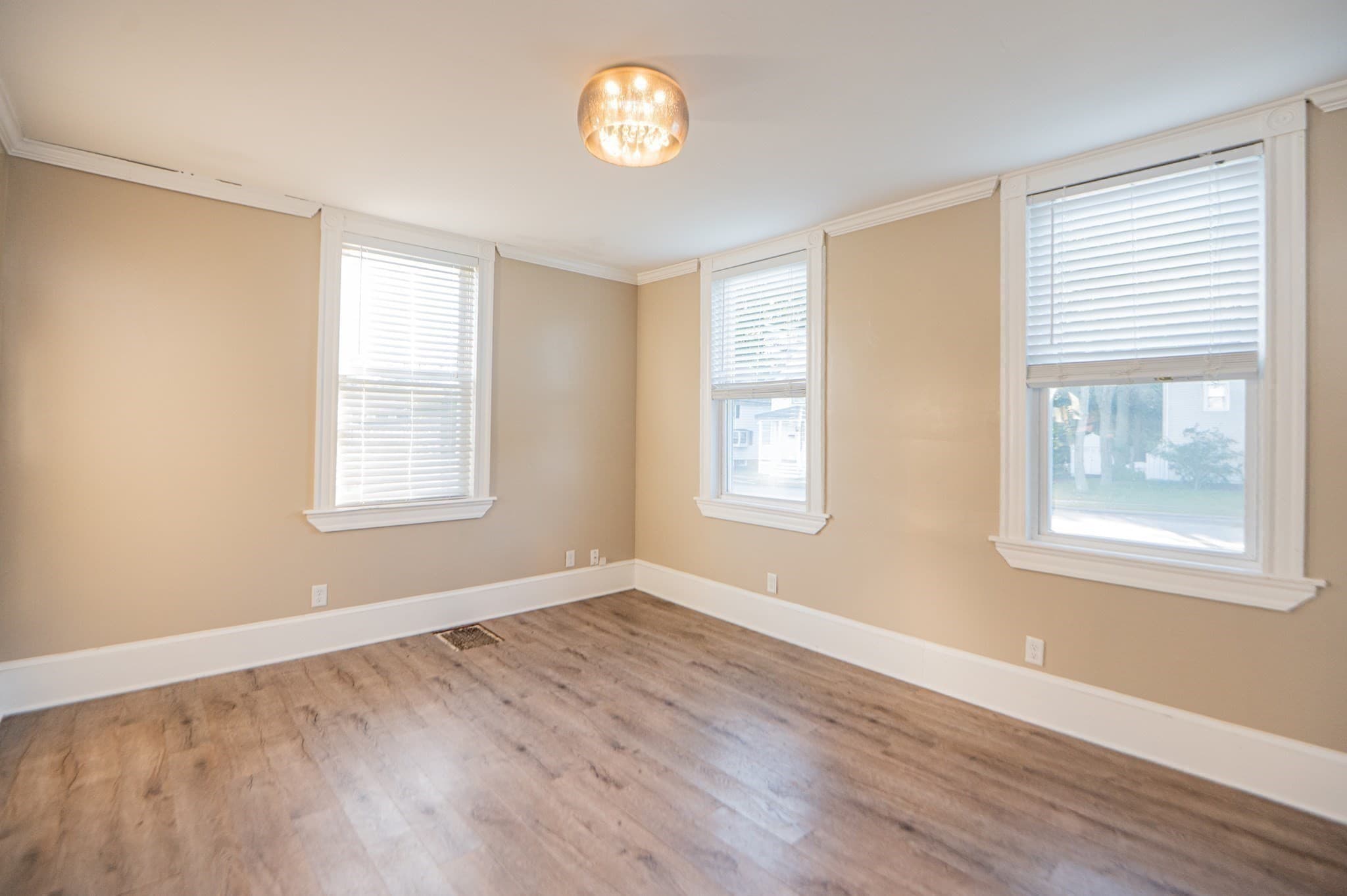 Single Family Residence at 19 Lynn St, Peabody MA 01960, Peabody, photo 11 of 25