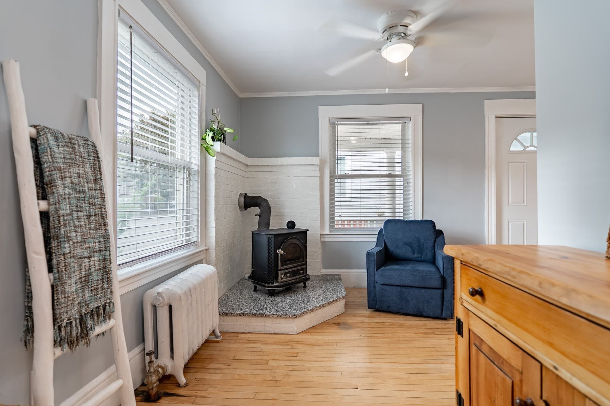 Single Family Residence at 45 S Pine St, Haverhill MA 01835, Haverhill, photo 4 of 34