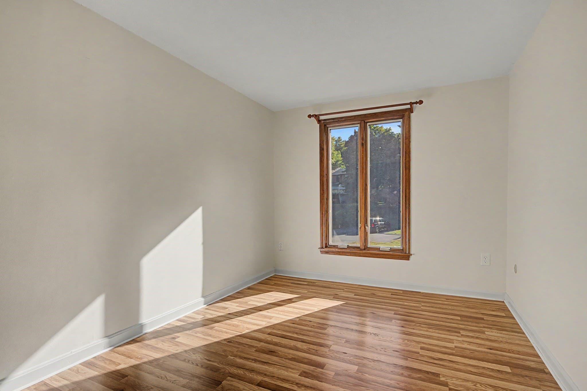 Condominium at 16 Bedford Ct # 16, Amherst MA 01002, Amherst, photo 23 of 39