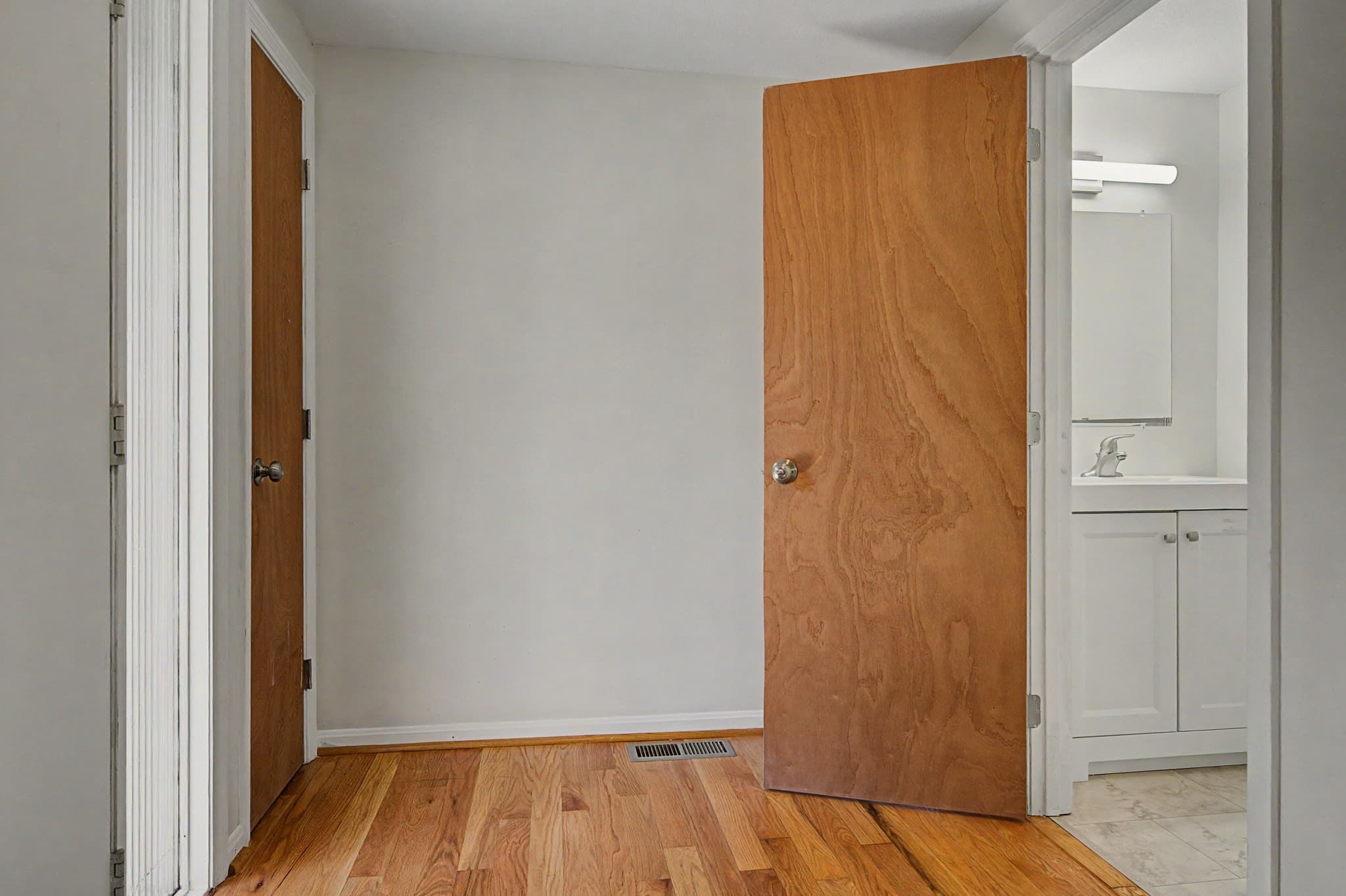 Condominium at 16 Bedford Ct # 16, Amherst MA 01002, Amherst, photo 17 of 39
