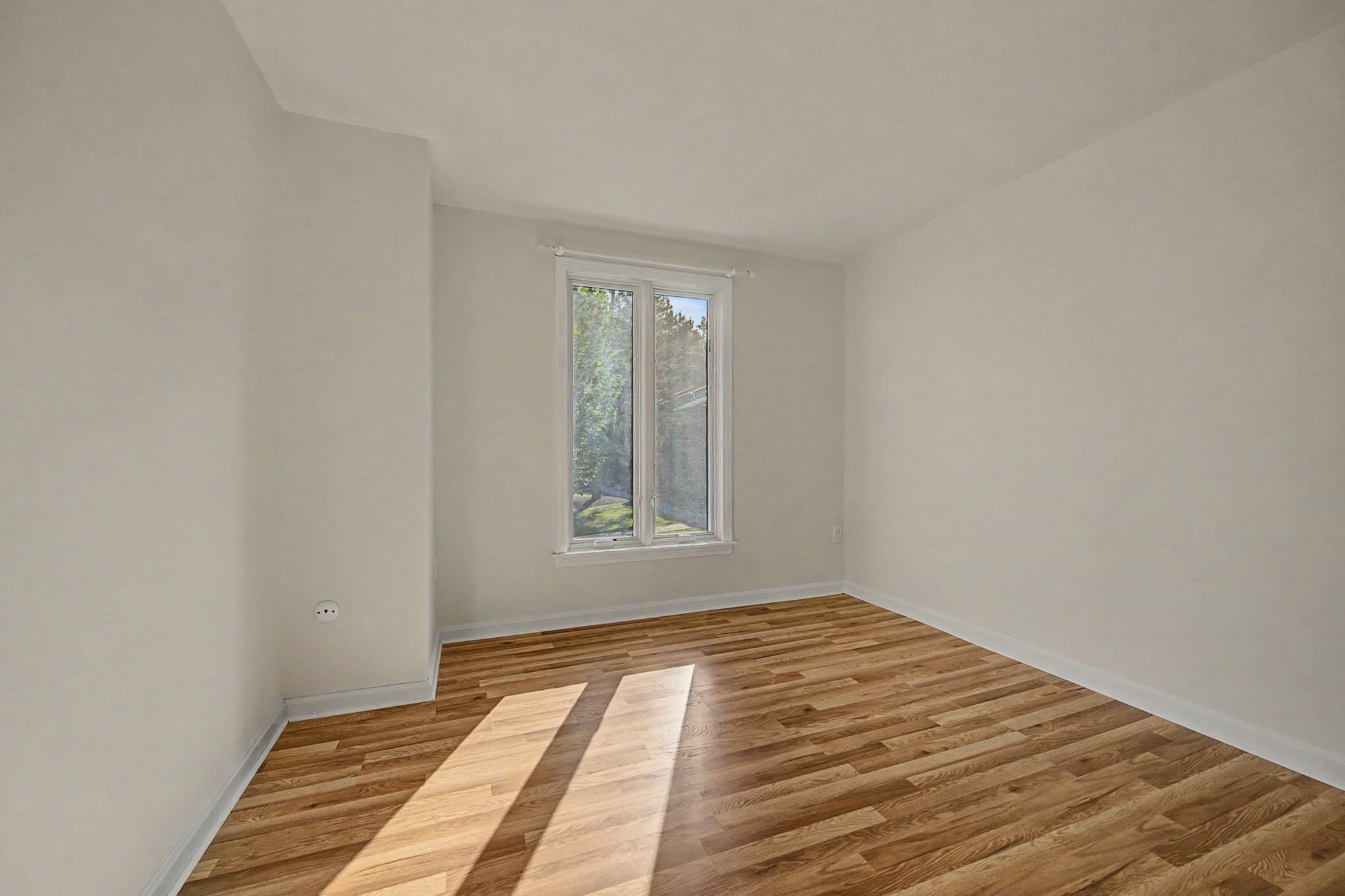 Condominium at 16 Bedford Ct # 16, Amherst MA 01002, Amherst, photo 25 of 39