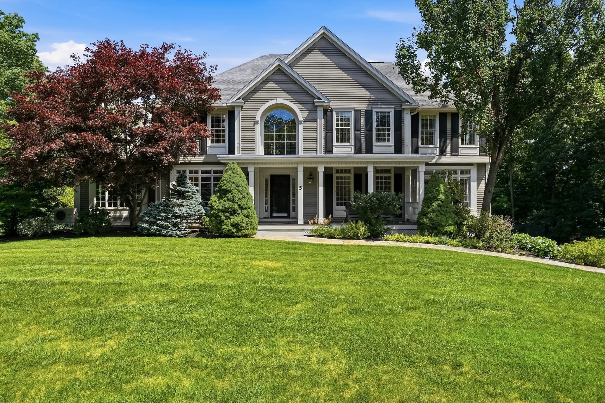5 Sherwood Rd, Windham NH 03087