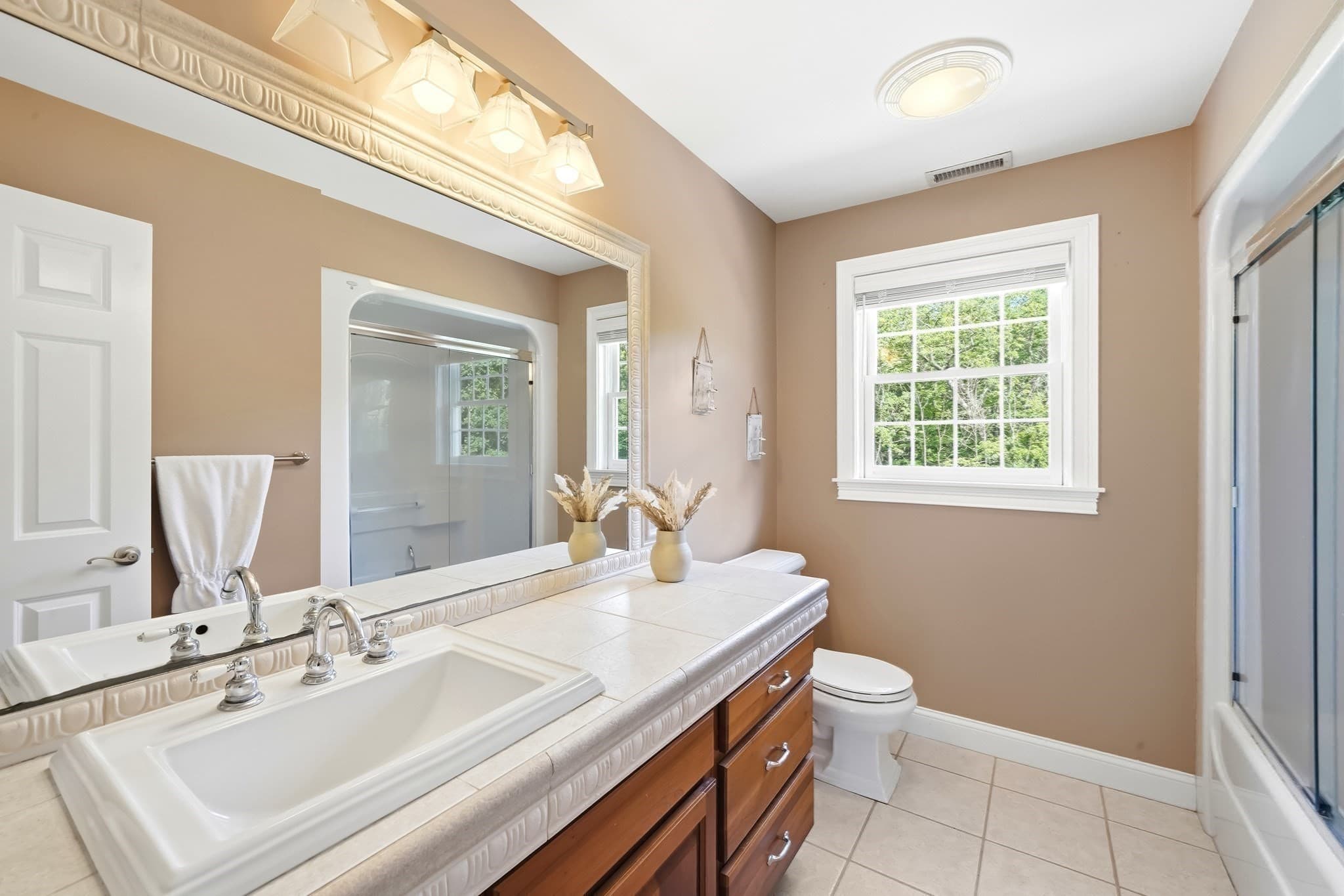 Single Family Residence at 5 Sherwood Rd, Windham NH 03087, Windham, photo 25 of 42