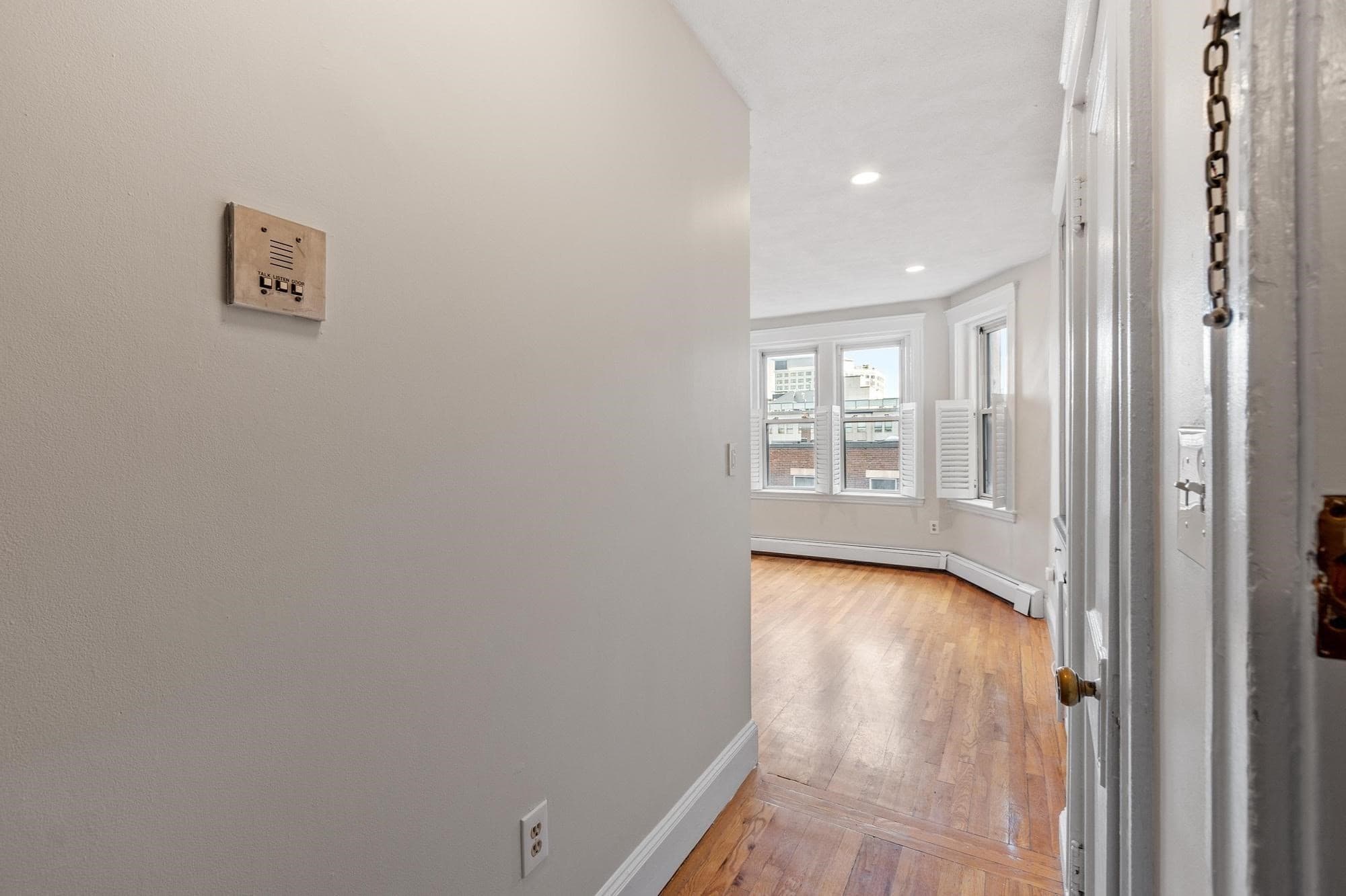 Condominium at 451 Park Dr # 4D, Boston MA 02215, Boston, photo 3 of 26