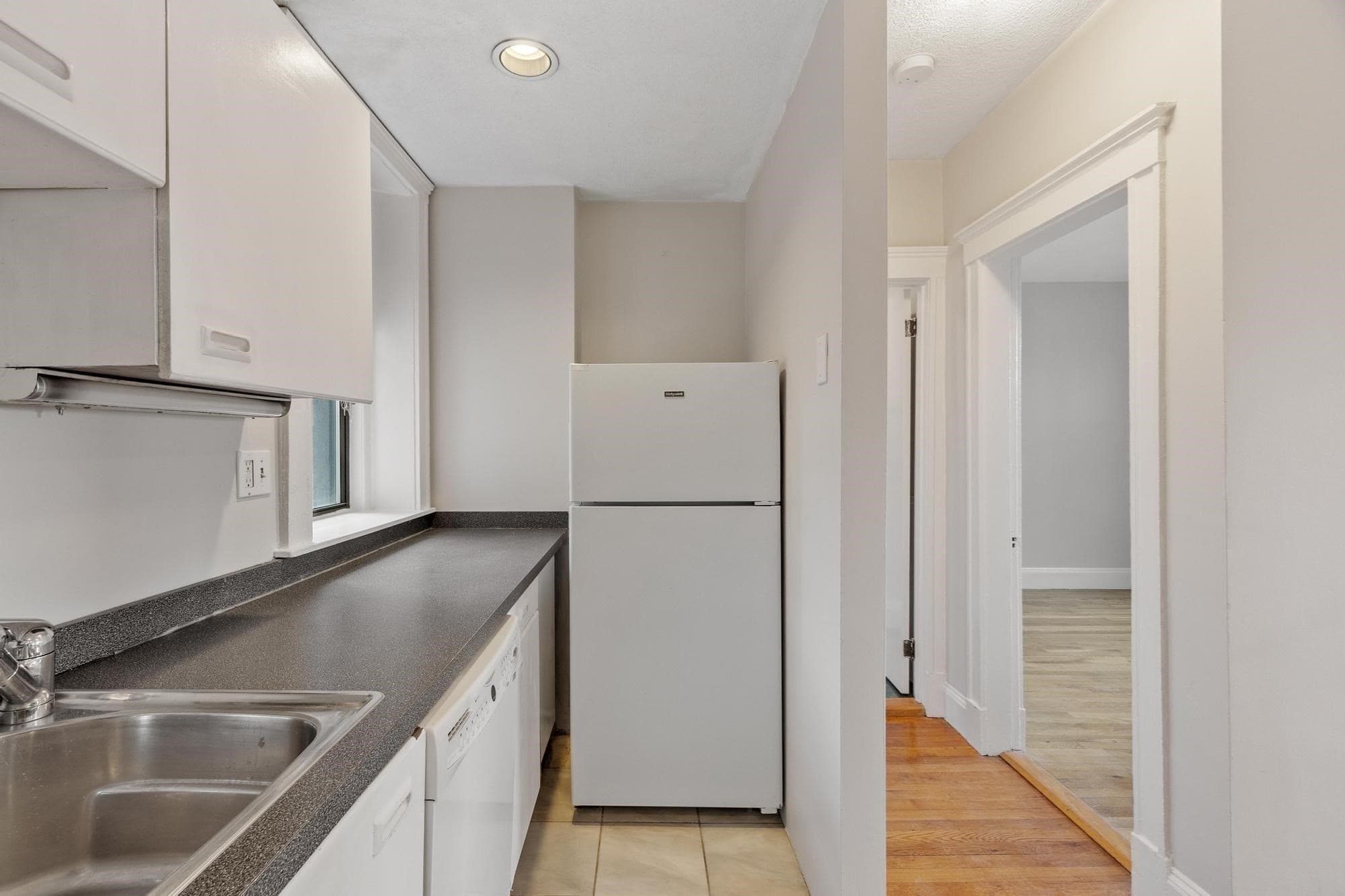 Condominium at 451 Park Dr # 4D, Boston MA 02215, Boston, photo 9 of 26