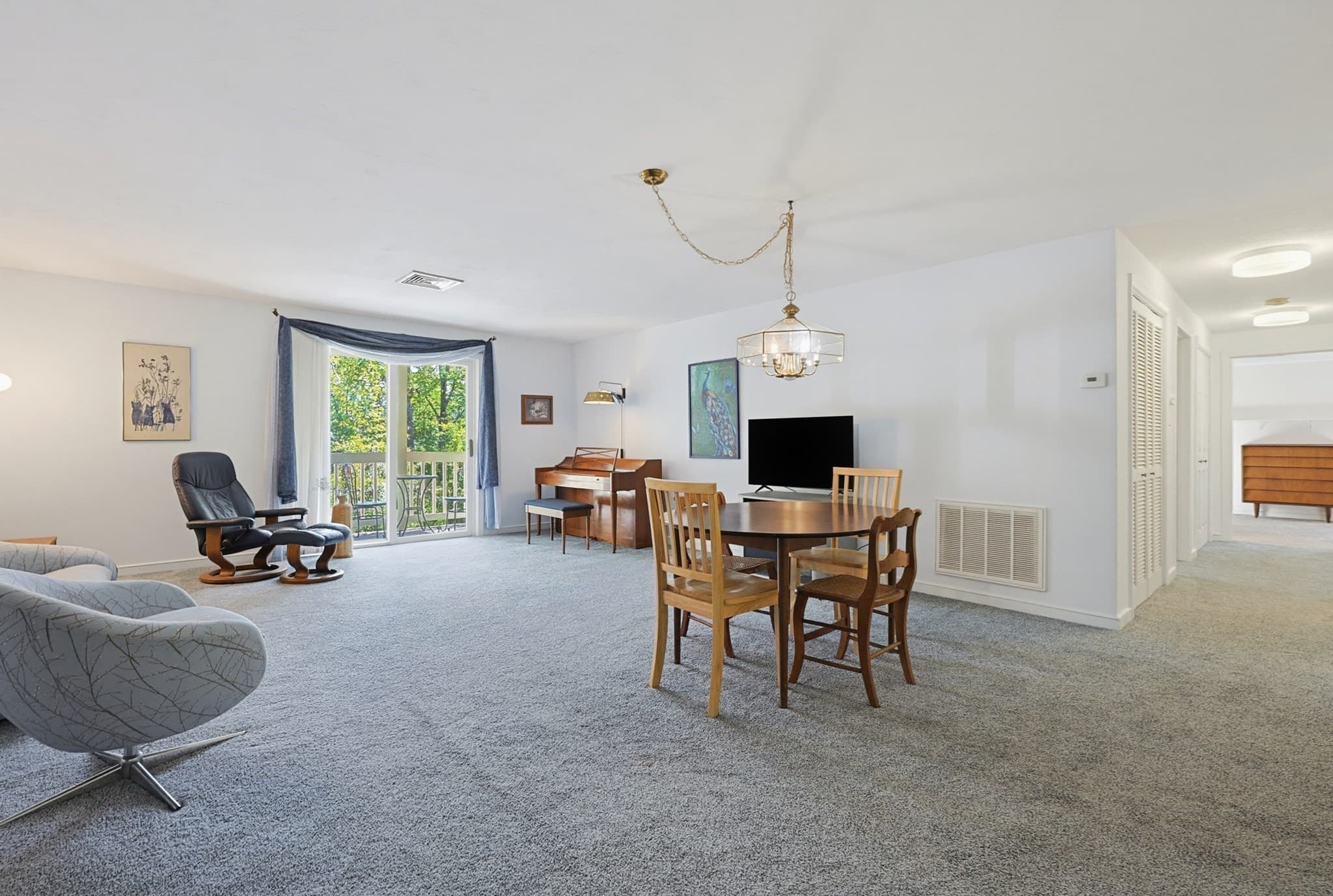Condominium at 47 Rose Ct # 47, Norwood MA 02062, Norwood, photo 3 of 33